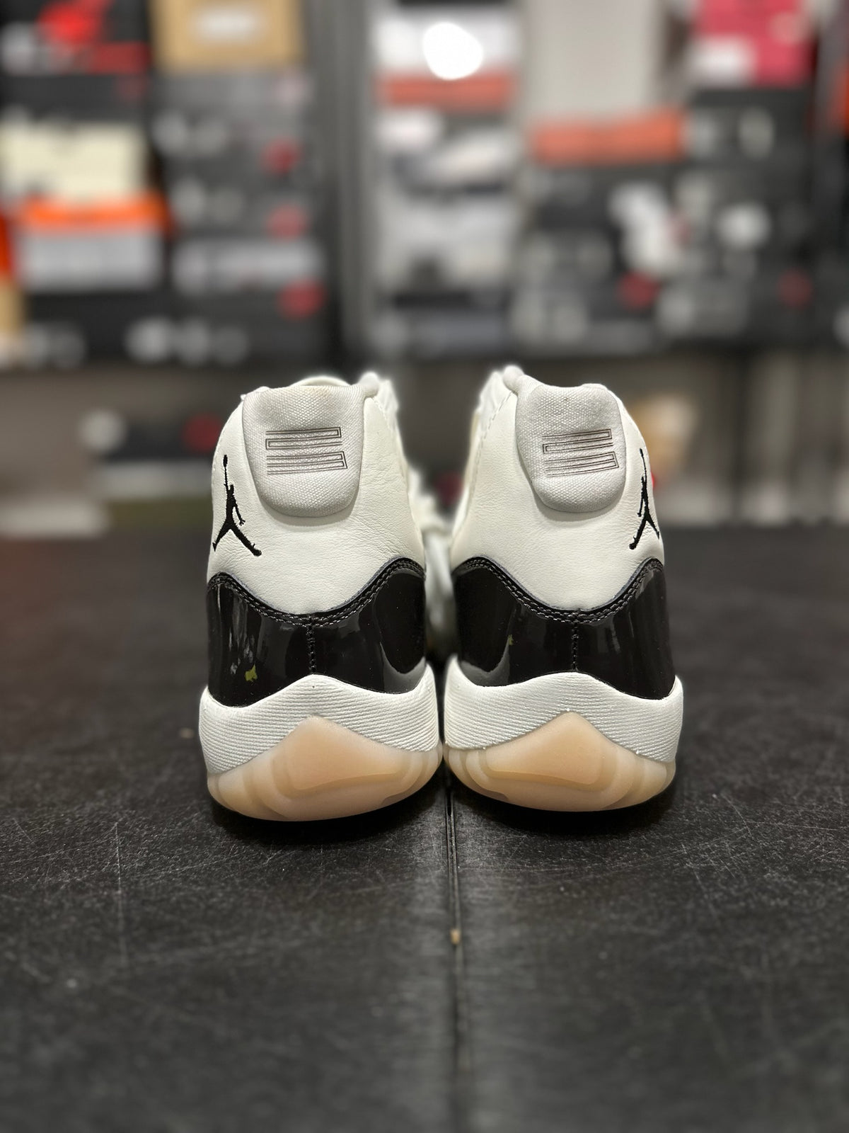 Size 7 - (8.5W) j11 Neapolitan DS