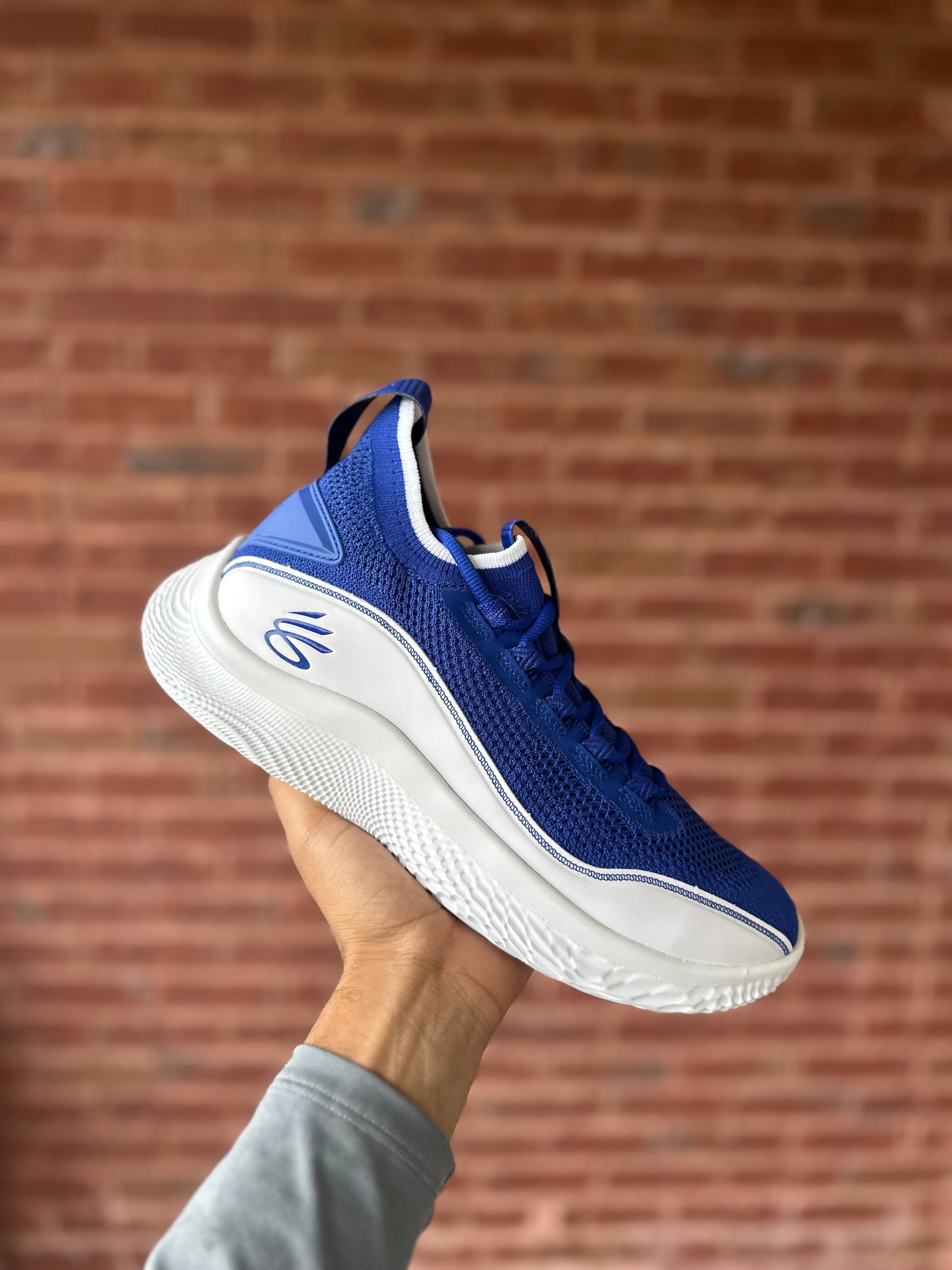 Size 11 - Curry 8 flow like water