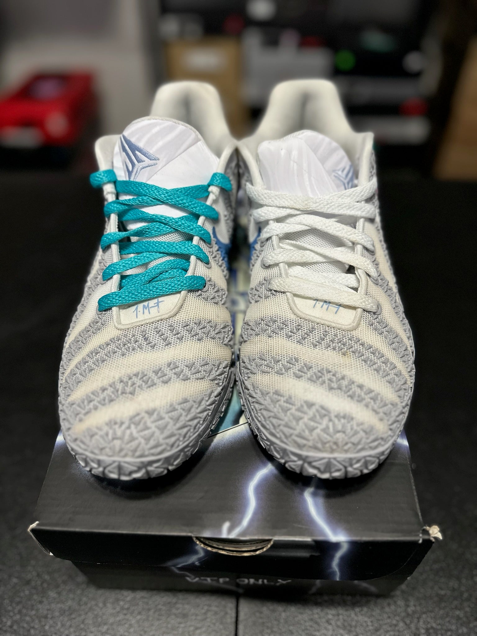 Size 9 - Ja 3 Light Show