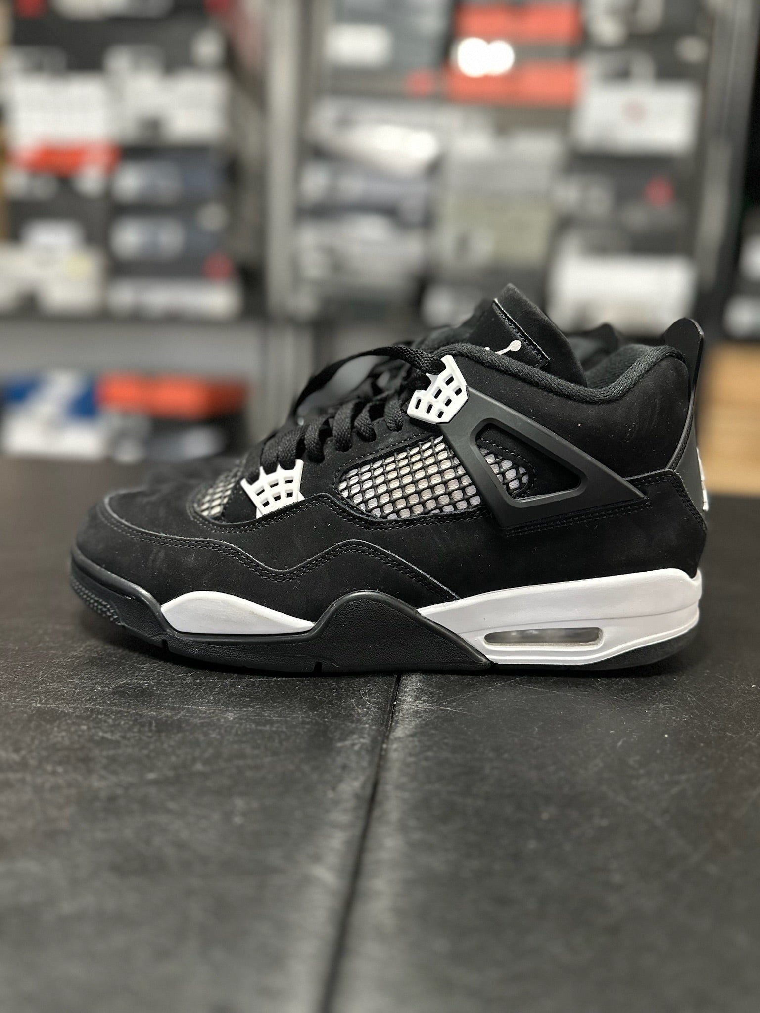 Size 10 - J4 White Thunder