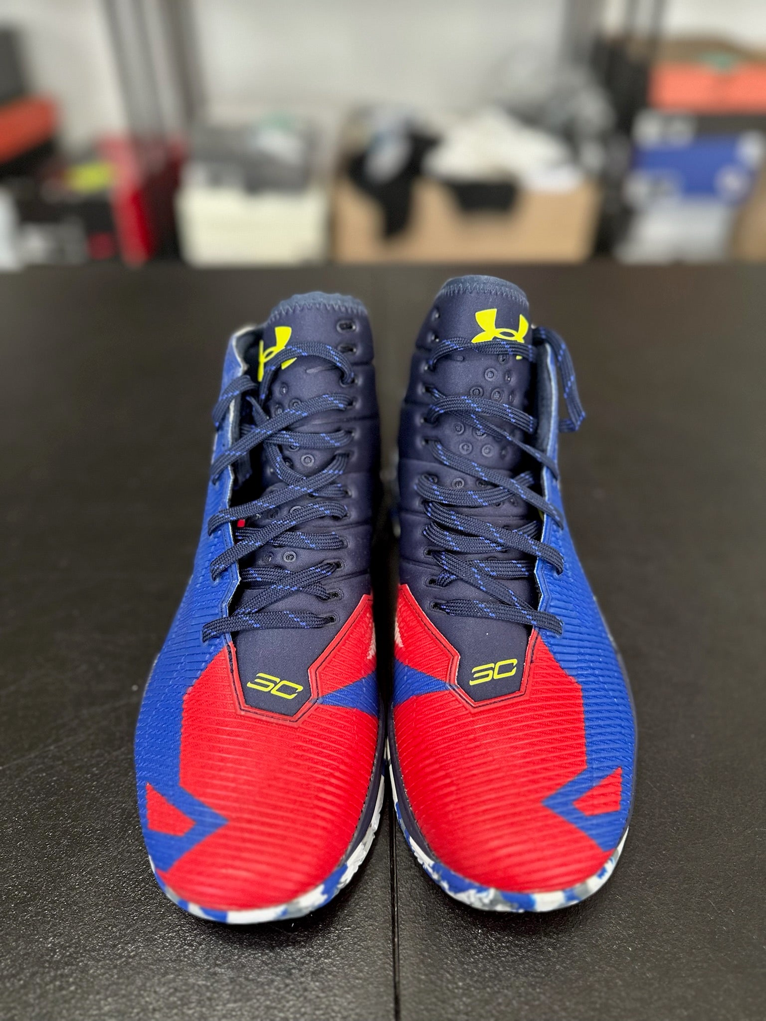 Size 9.5 - Curry 2.5 USA