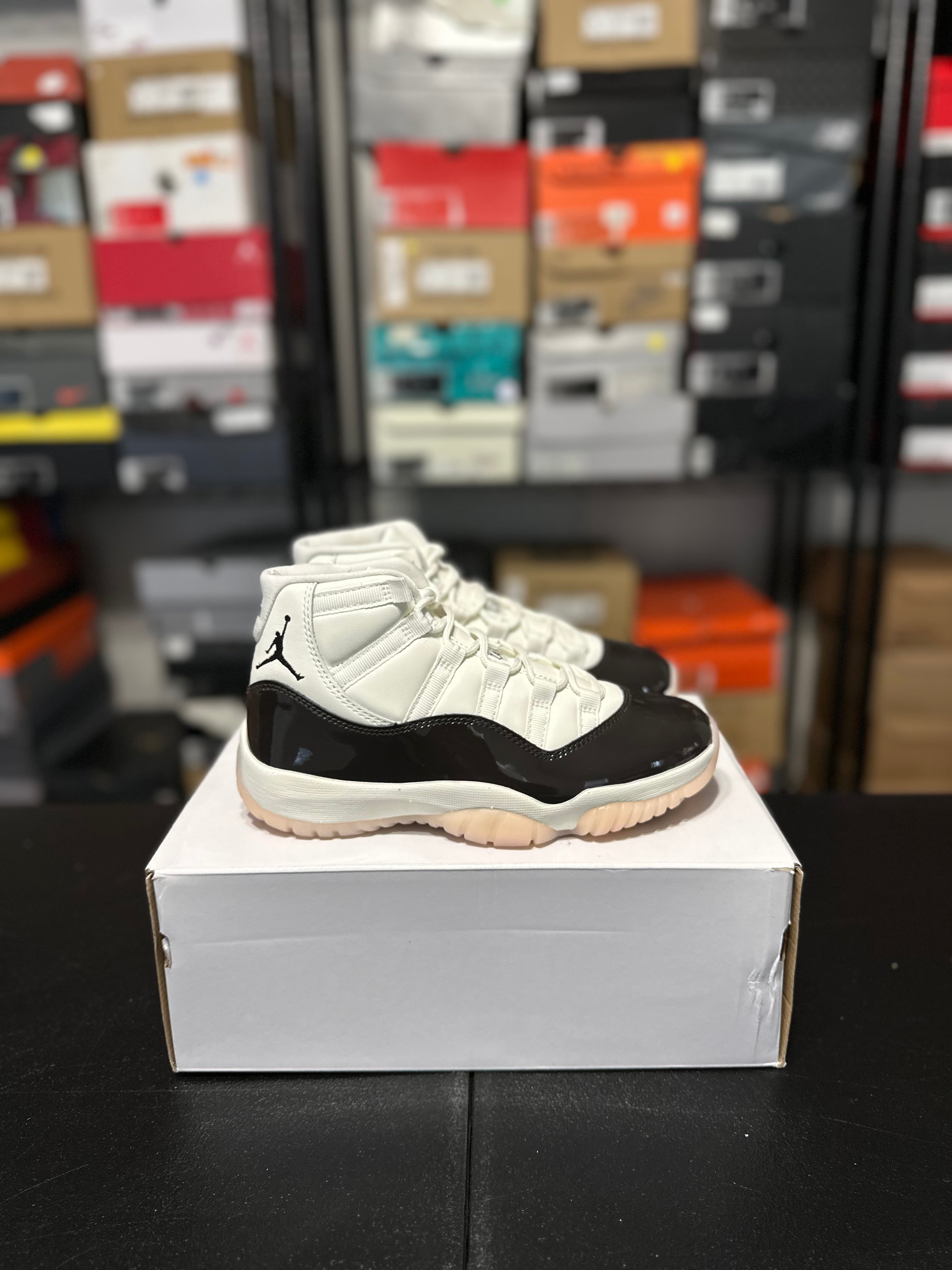 Size 5 - (6.5w) J11 Neapolitan DS