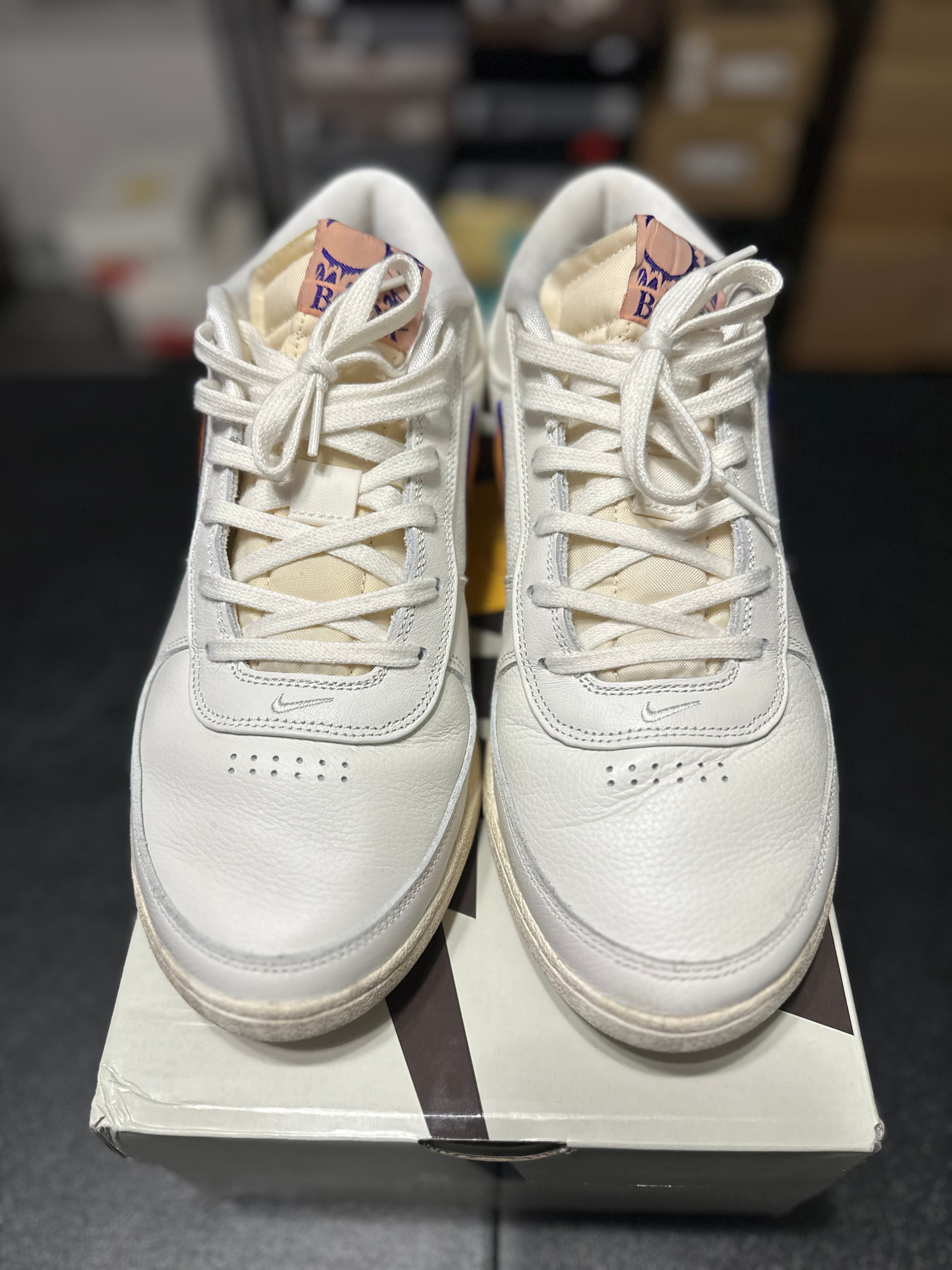 Size 11.5 - book 1 The valley