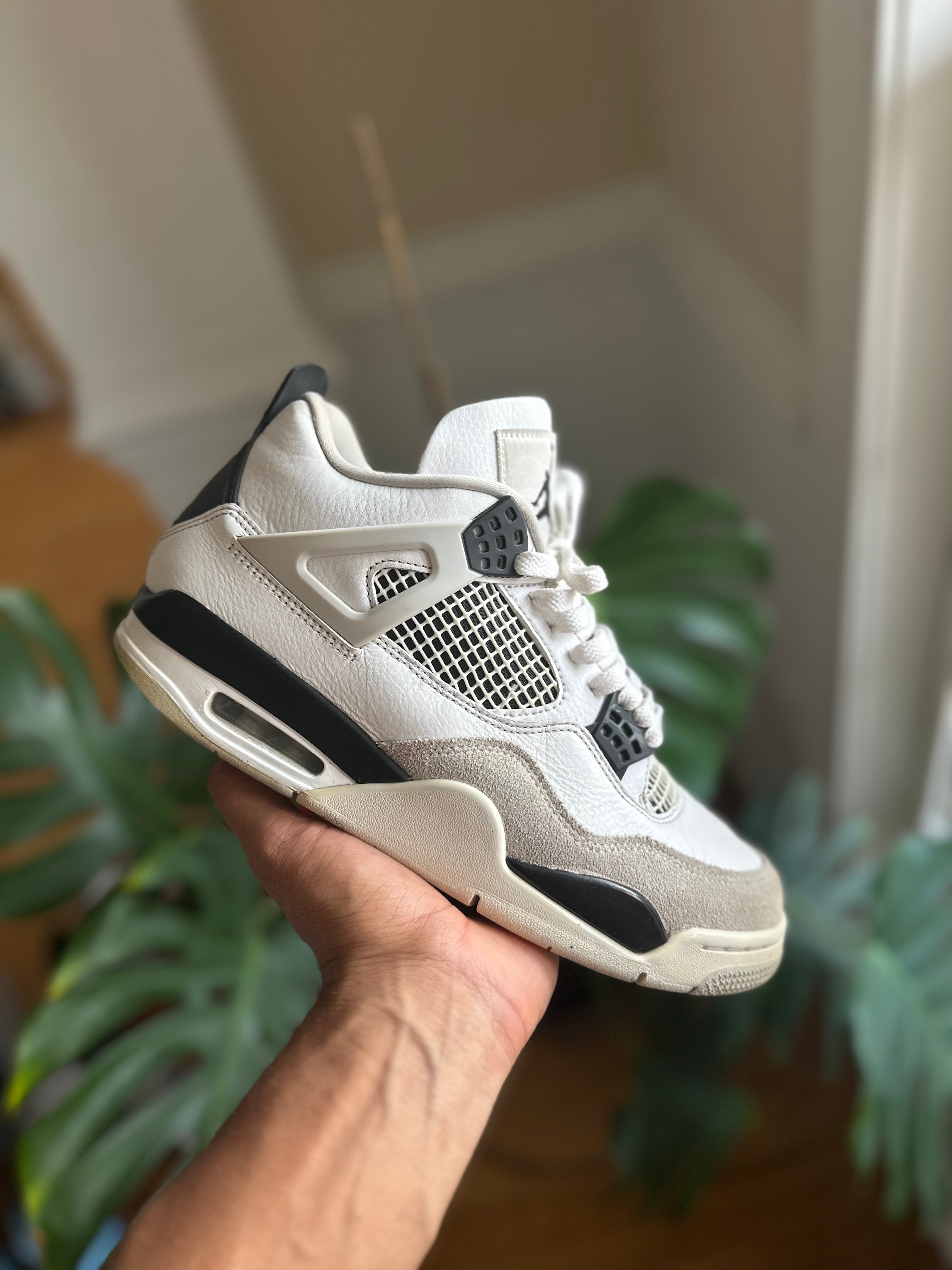 Size 8.5 - J4 military black