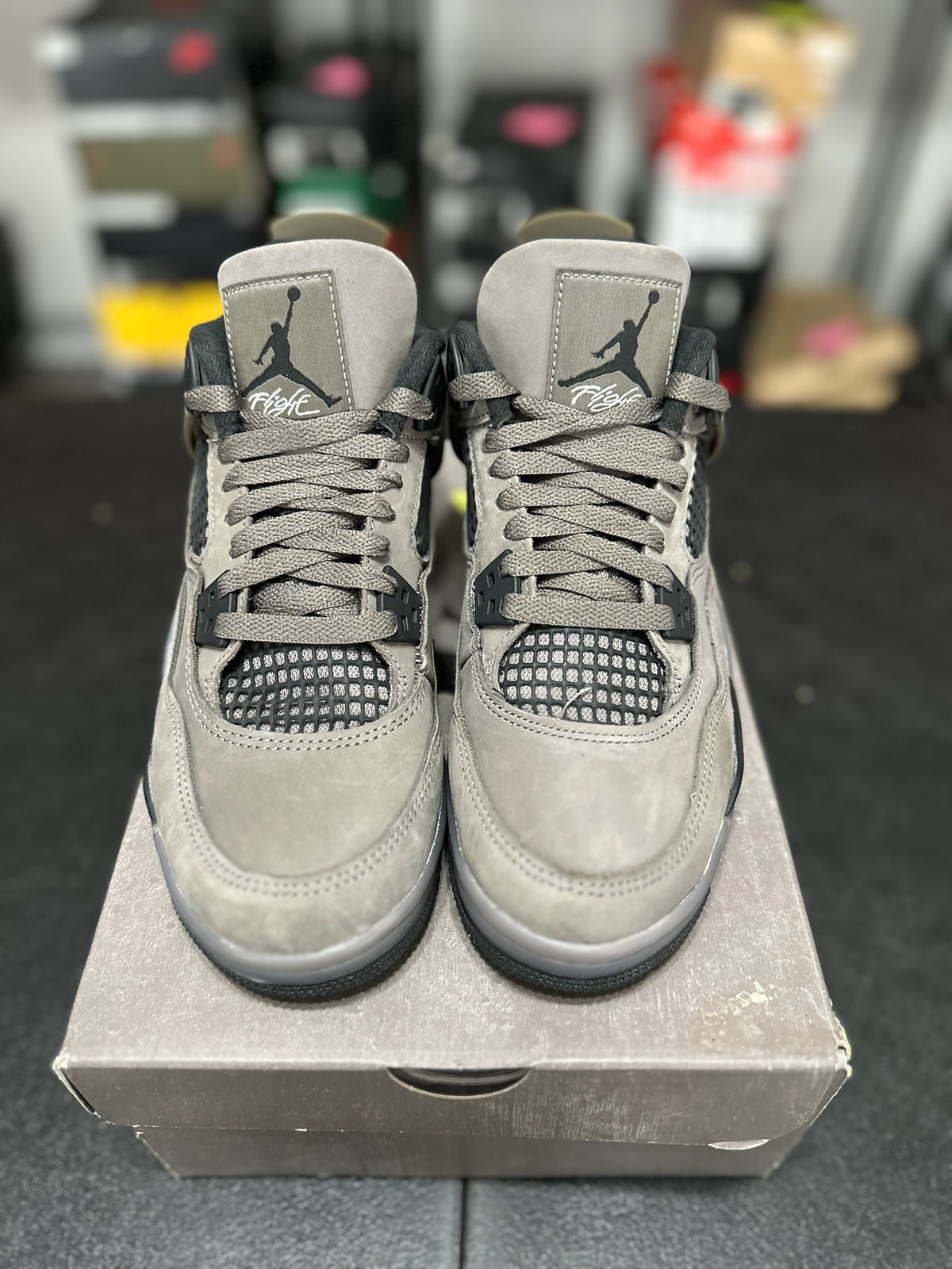 Size 6.5Y - J4 Cave Stone