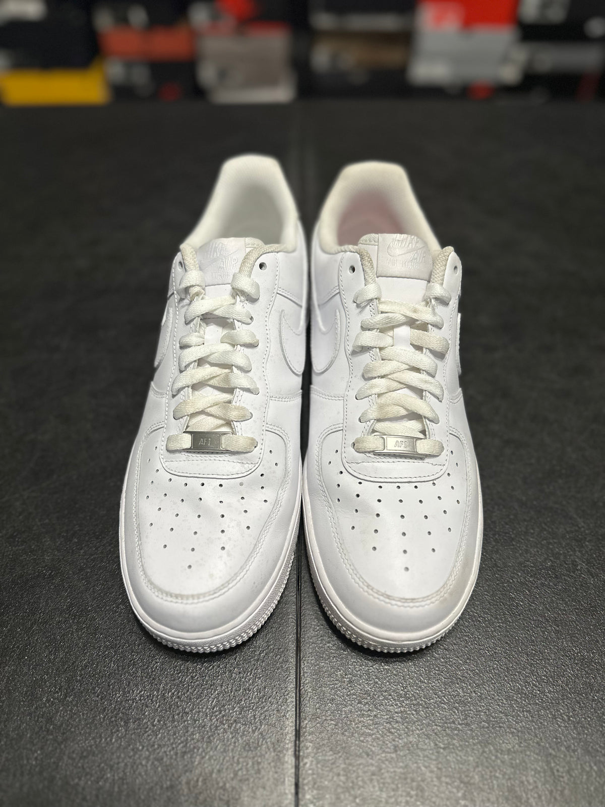 Size 11 - AF1 white