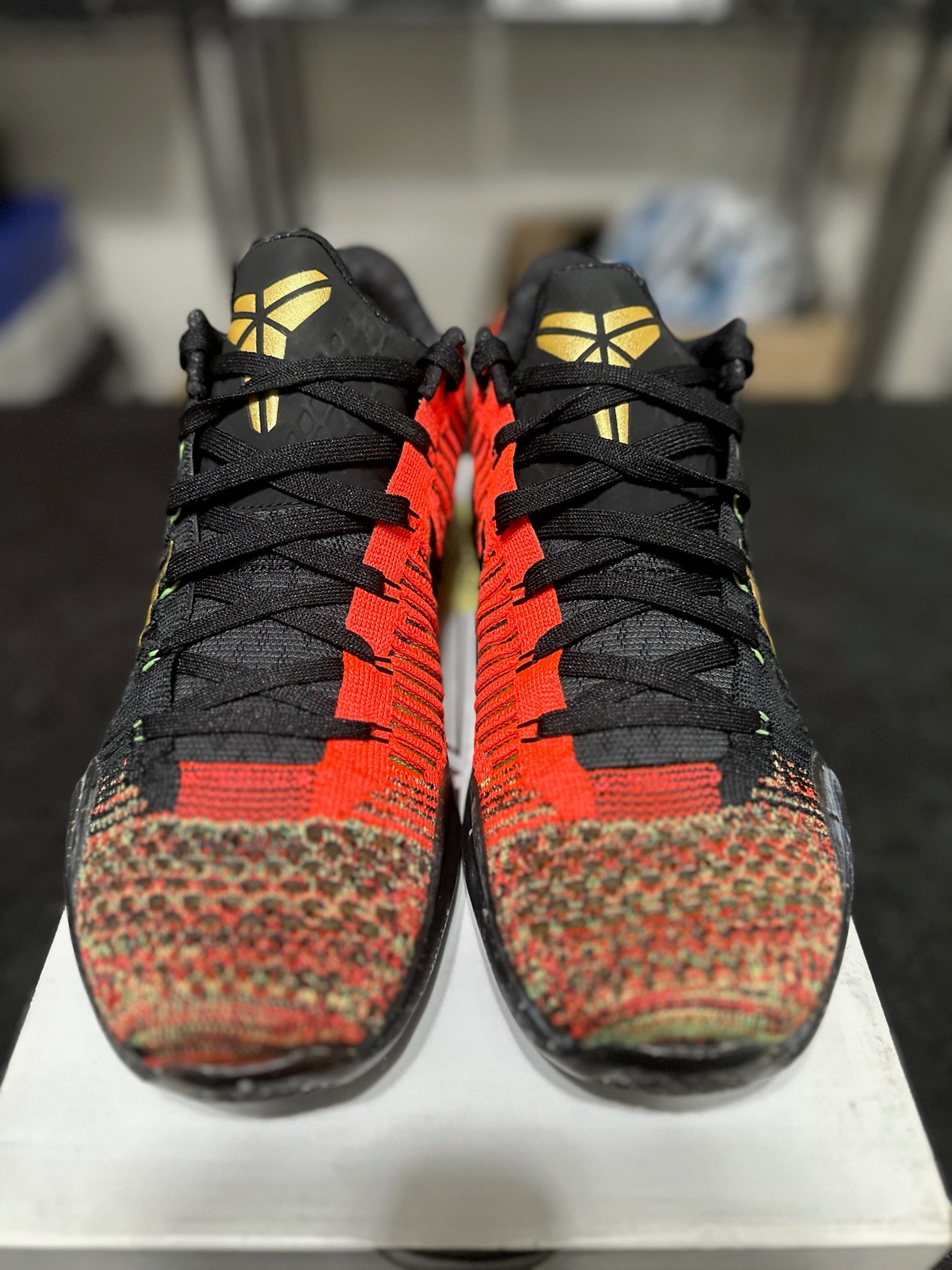 Size 10.5 - Kobe 10 Elite Christmas