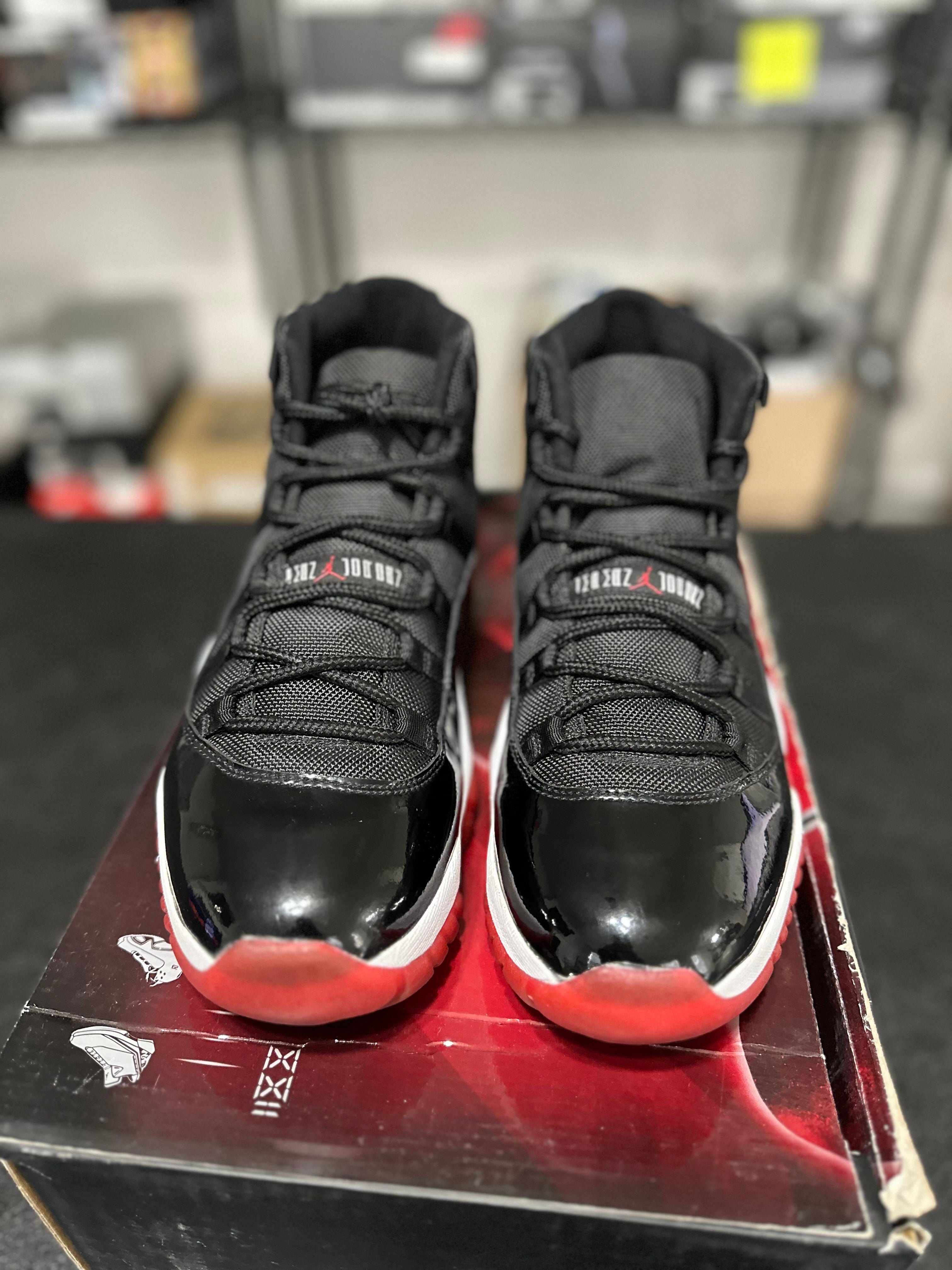 Size 10 - J11 playoff bred 2008