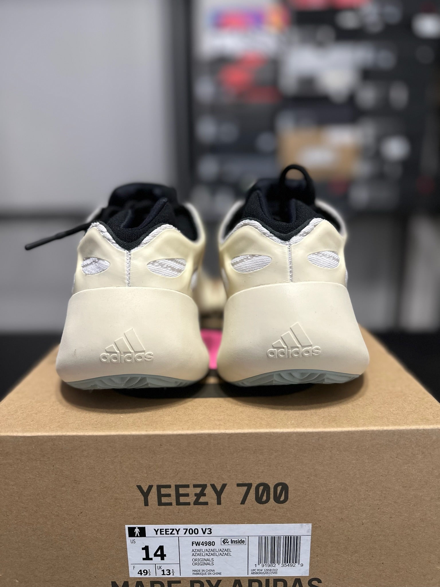 Size 14 - Yzy 700 V3 Azael
