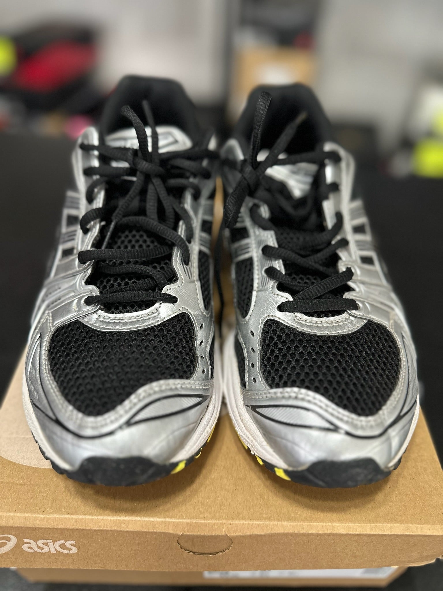 Size 10 - ASICS Gel Kayak 14 Black Lemon Spark