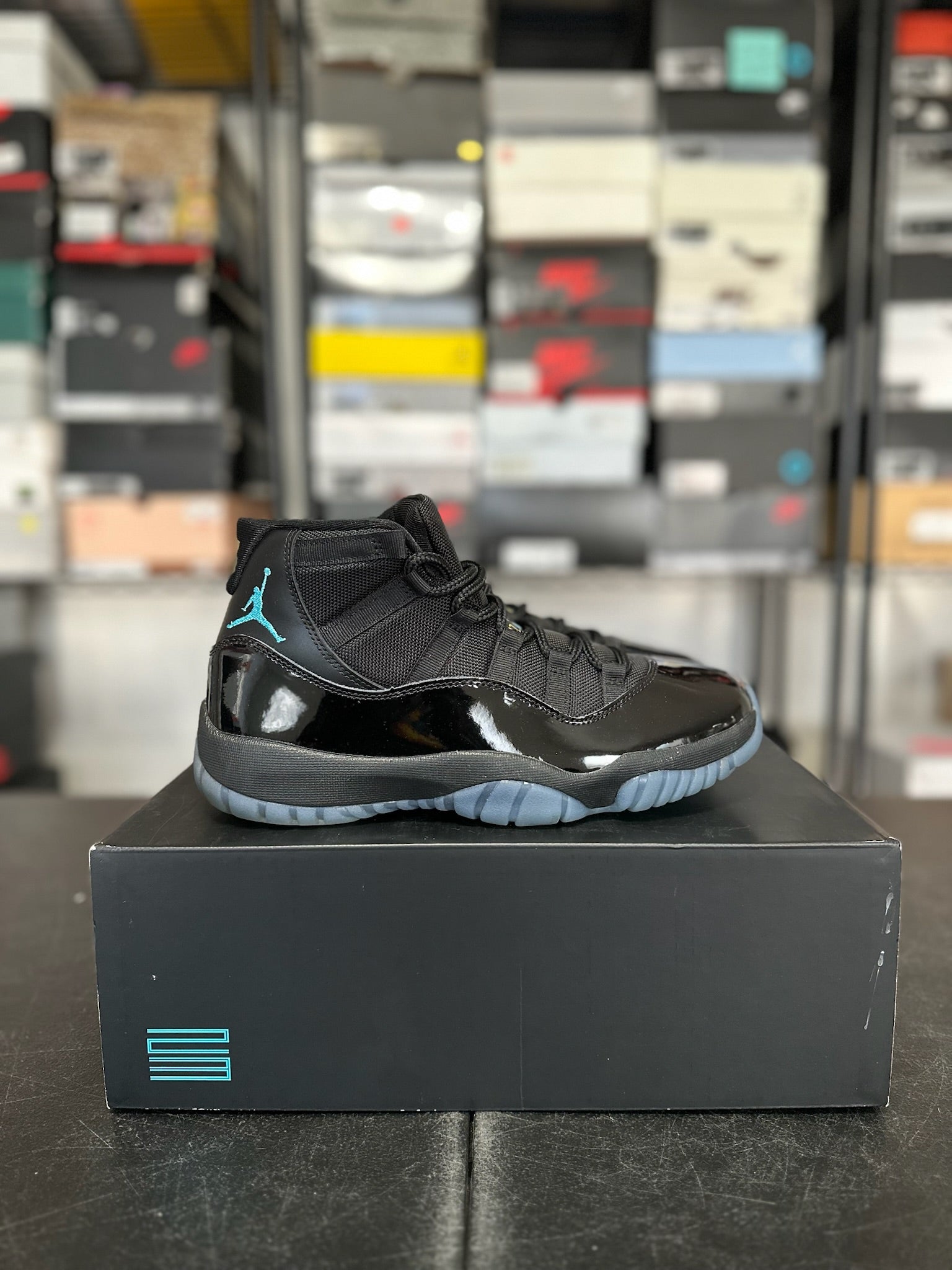 Size 9.5 - J11 Gamma Blue