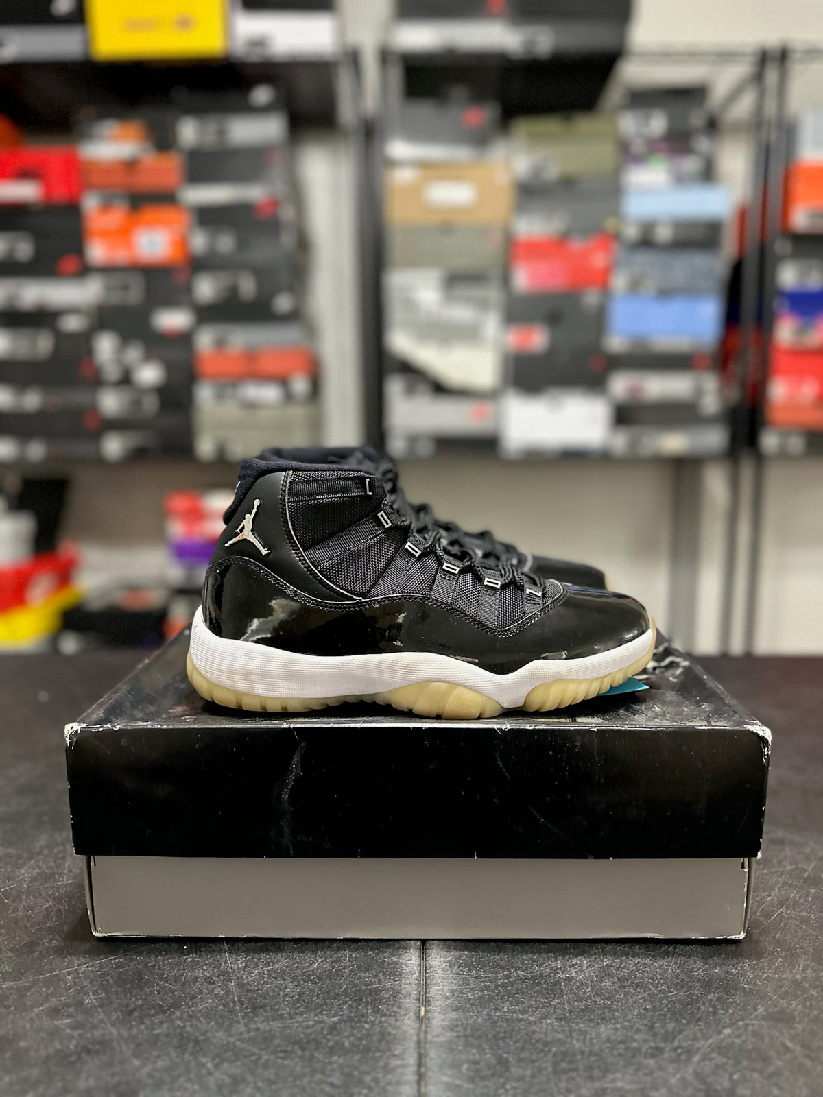 Size 8.5 - j11 jubilee