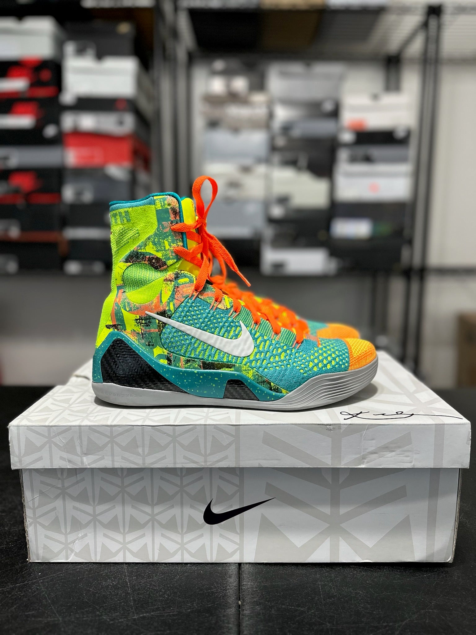 Size 10.5 - Kobe 9 Elite Influence