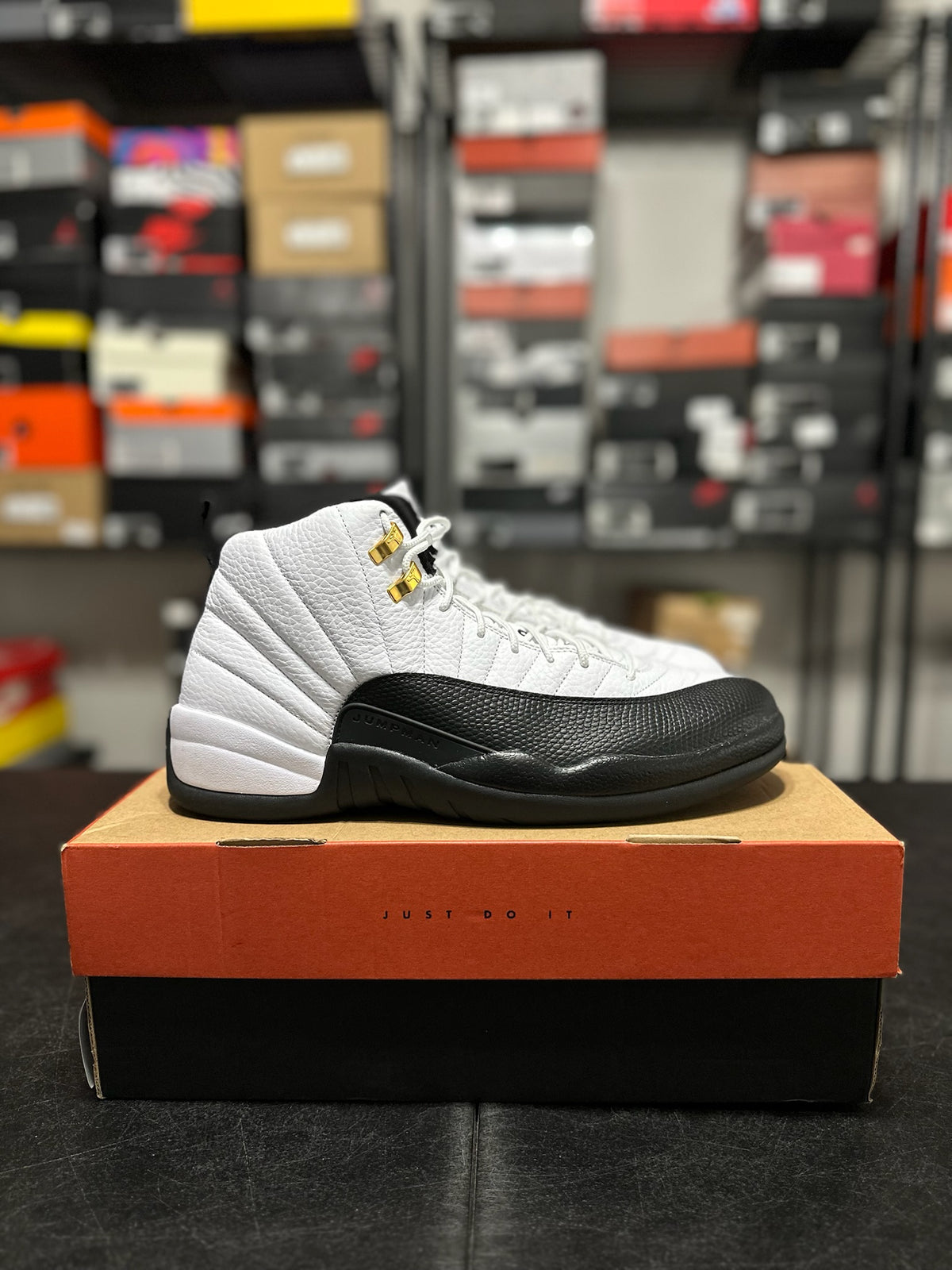 Size 13 - J12 Taxi