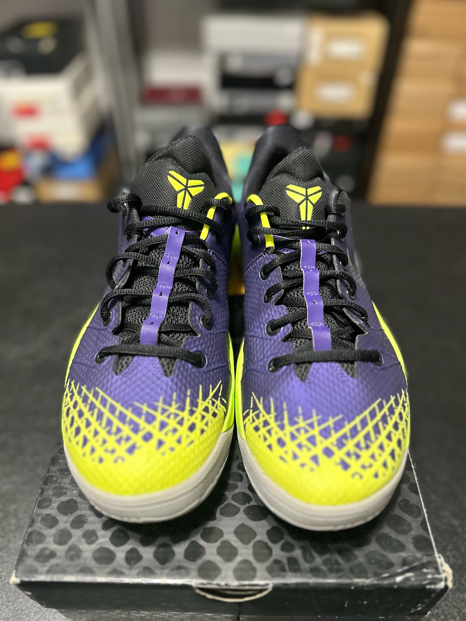 Size 12 - Kobe Venomenon 4 purple/volt