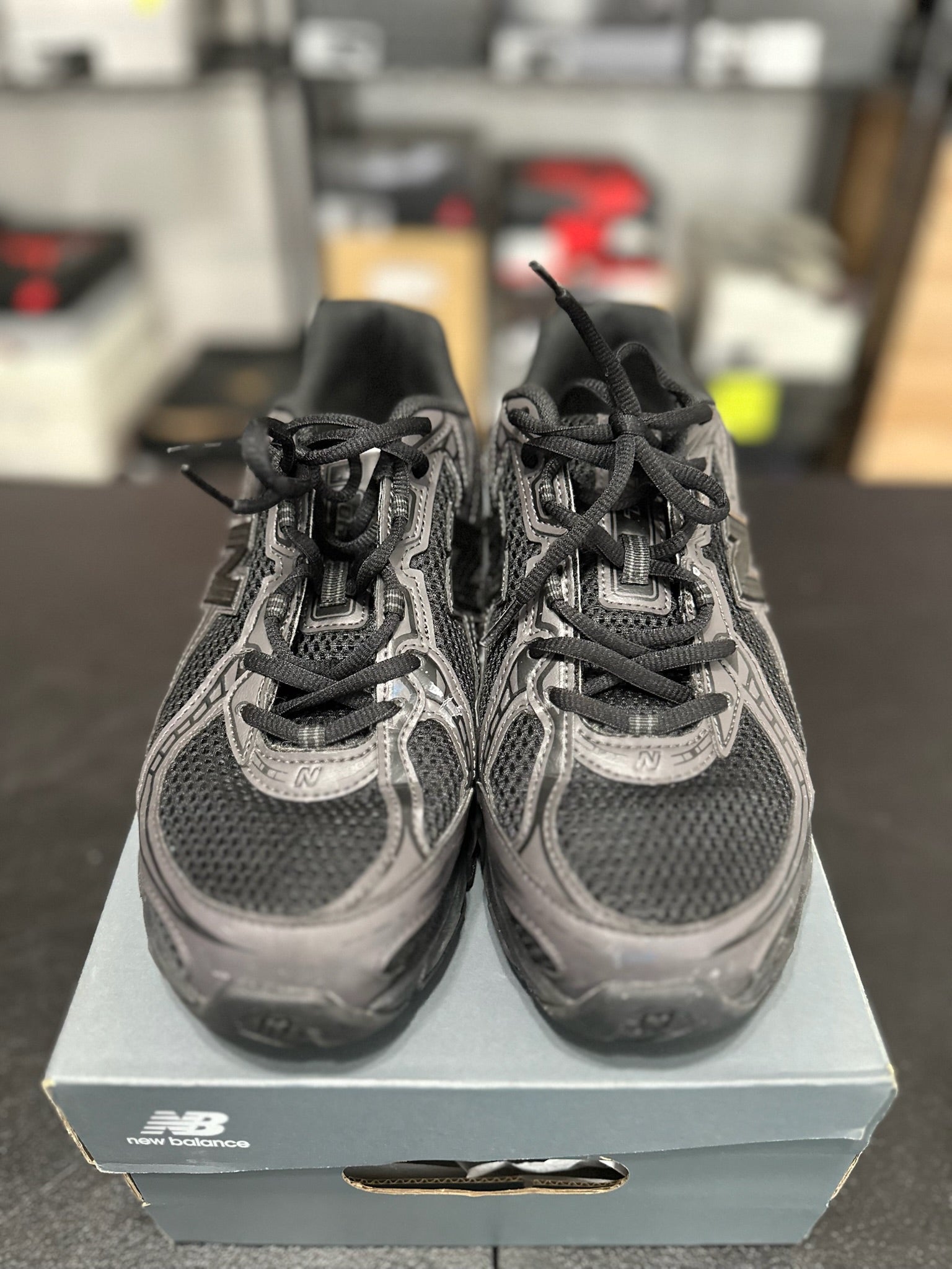 Size 9 - NB 740v2 Black Grey Sliver