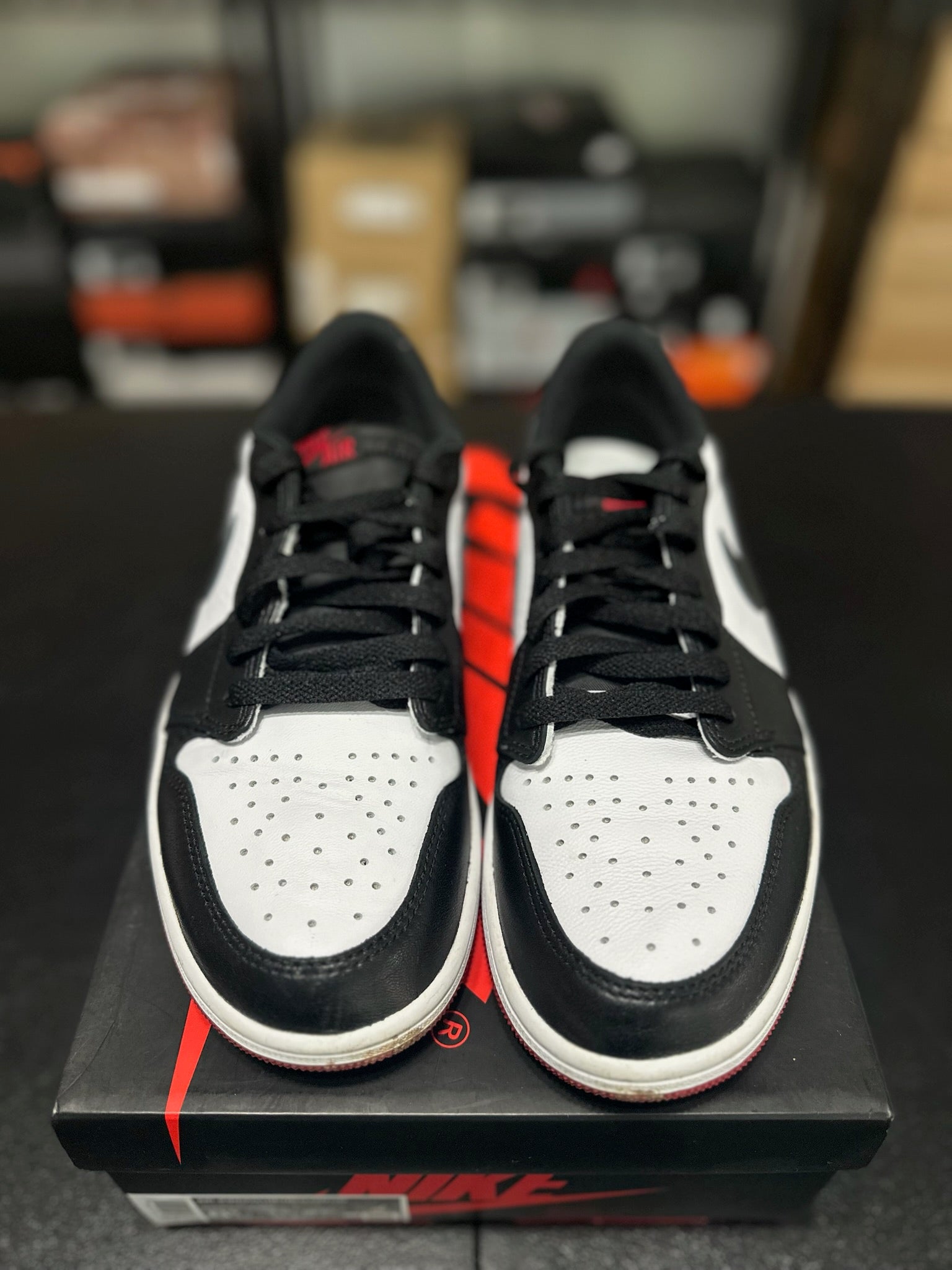 Size 8.5 - J1 Low Black Toe