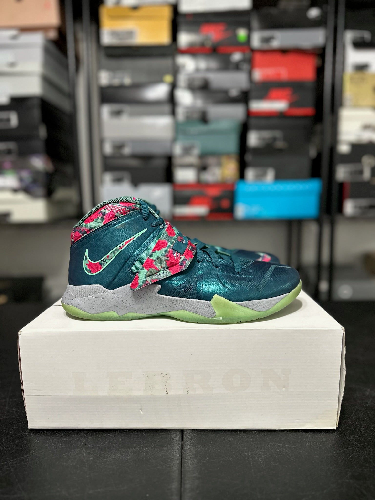 Size 10.5 - LeBron Zoom Soldier 7 Power Couple South Beach