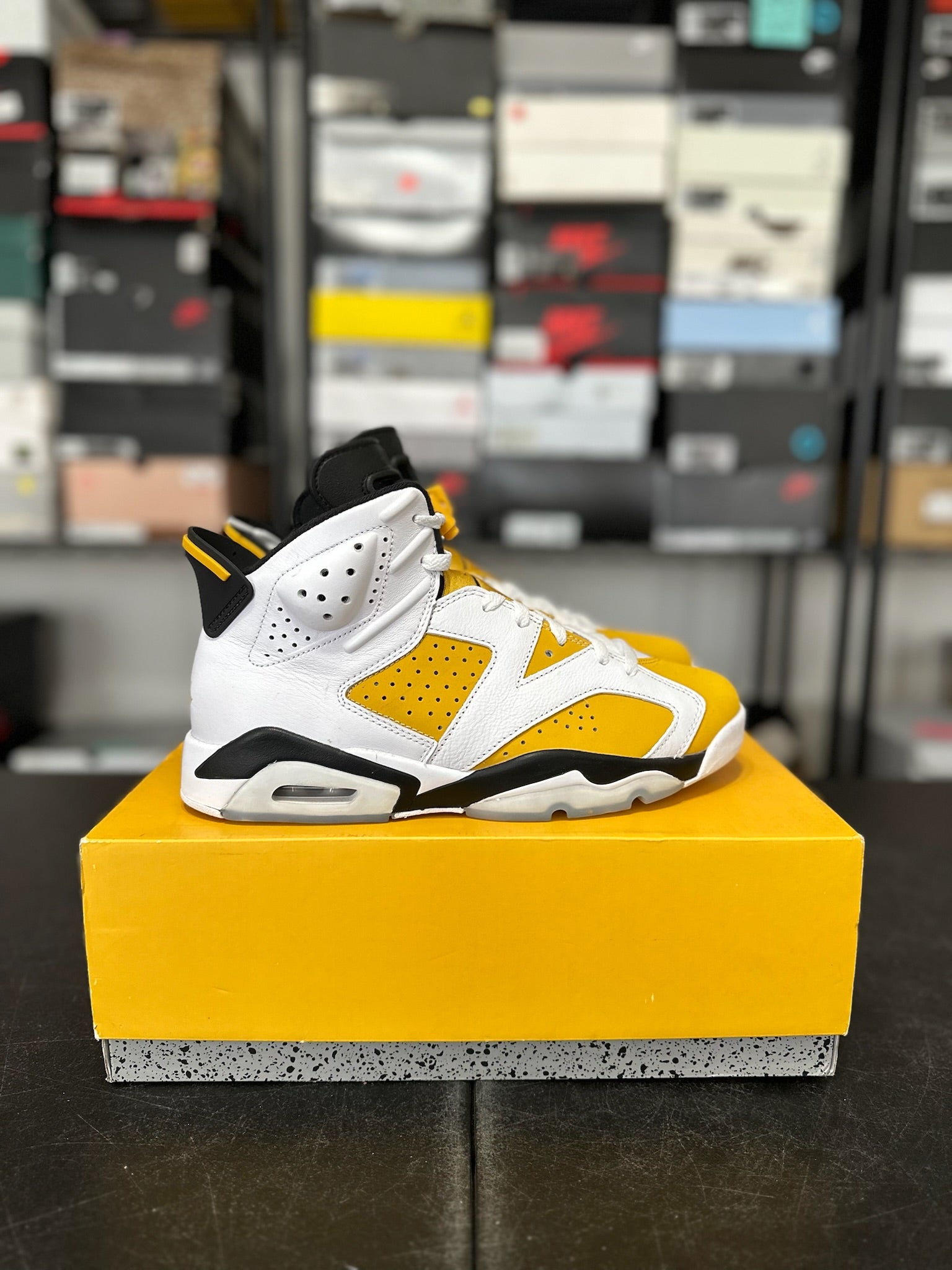 Size 10 - J6 Yellow Ochre