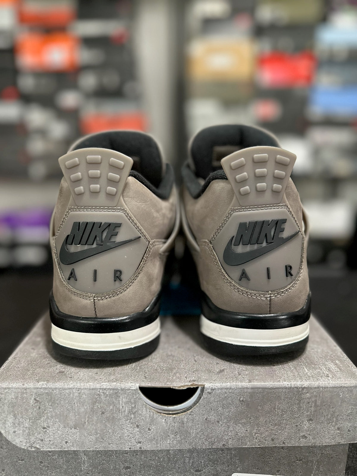 Size 9 - j4 cave stone
