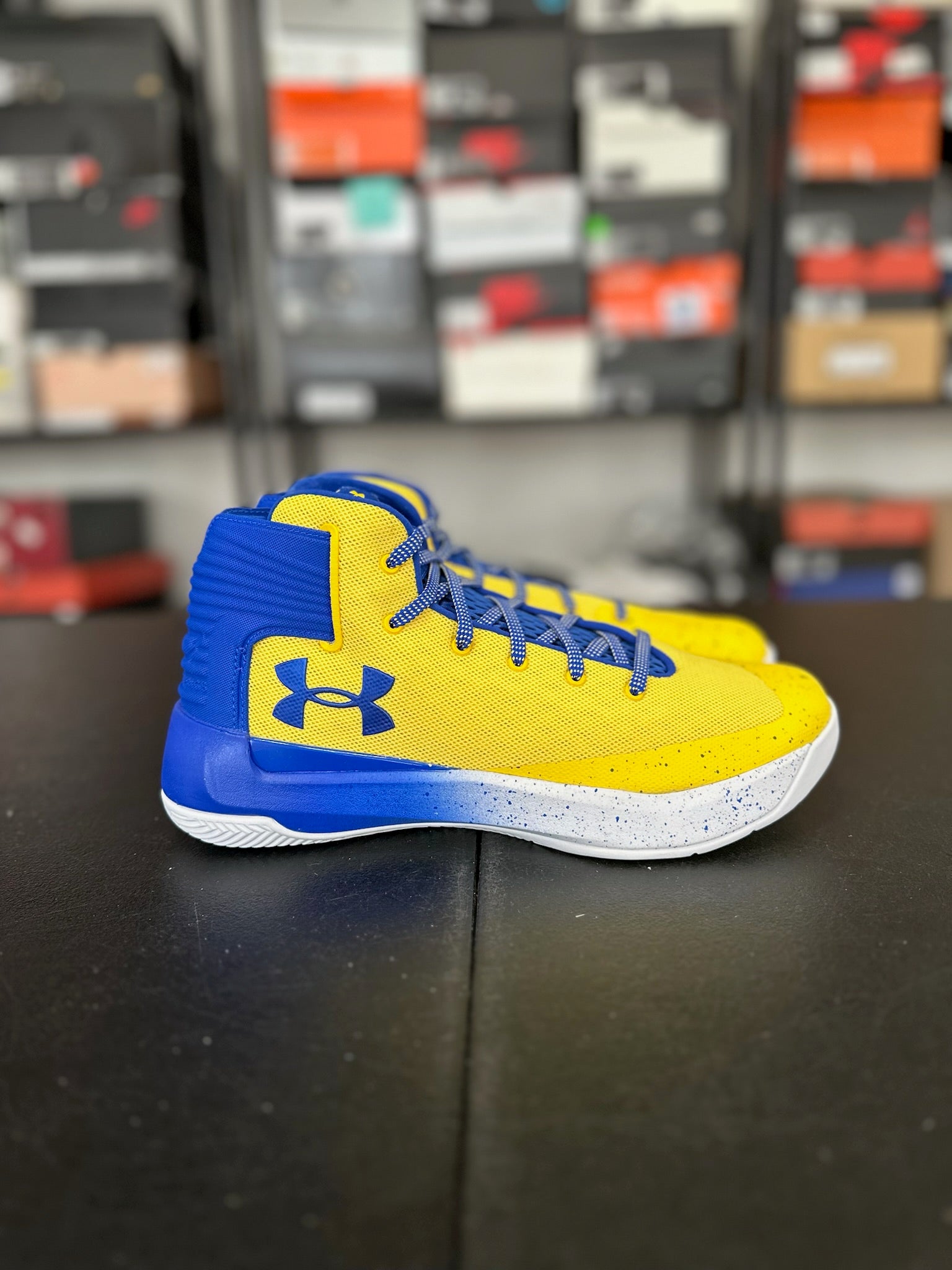 Size 9.5 - Curry 3Zer0 Taxi Yellow DS