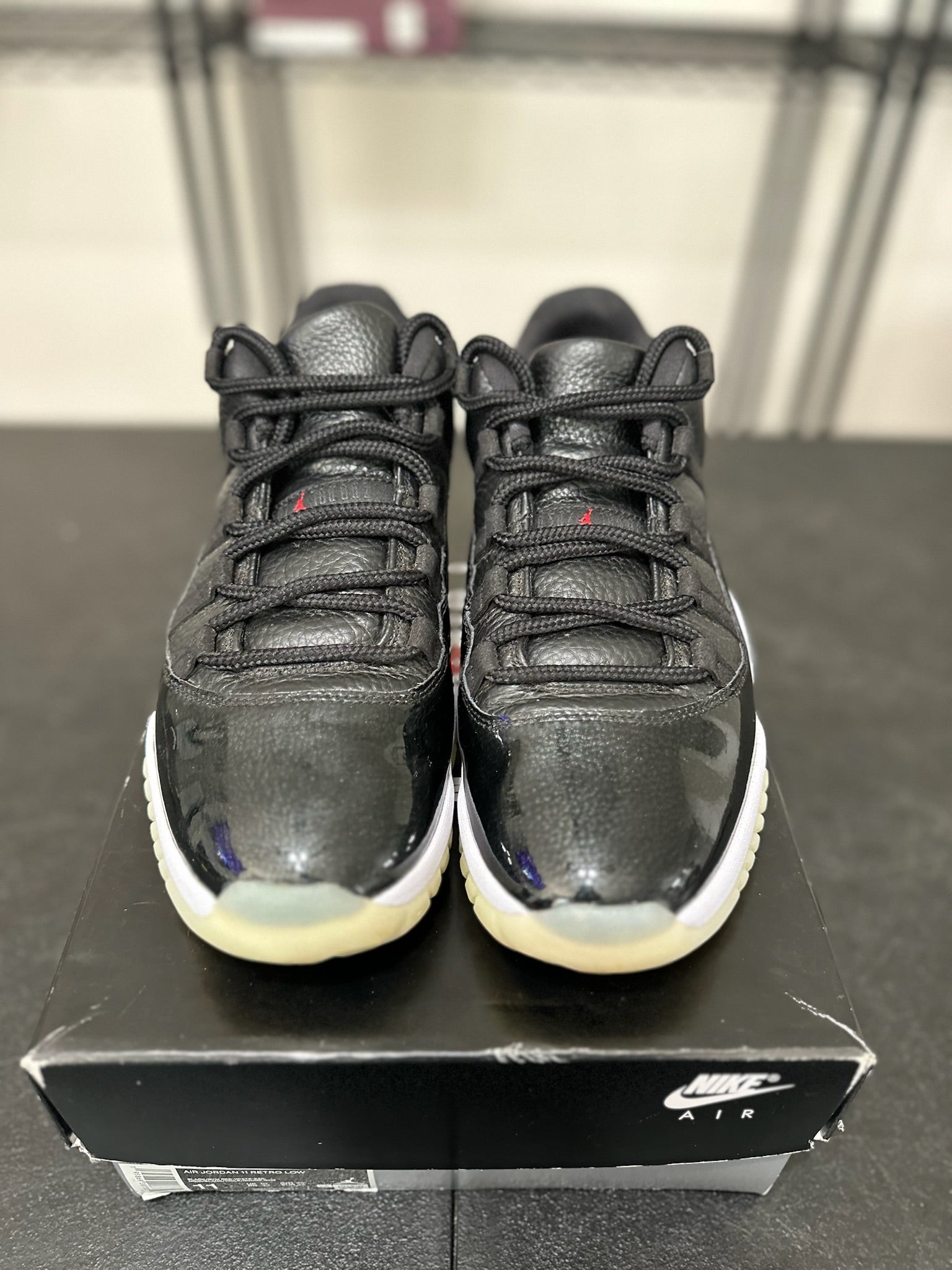Size 11 - J11 Low 72-10