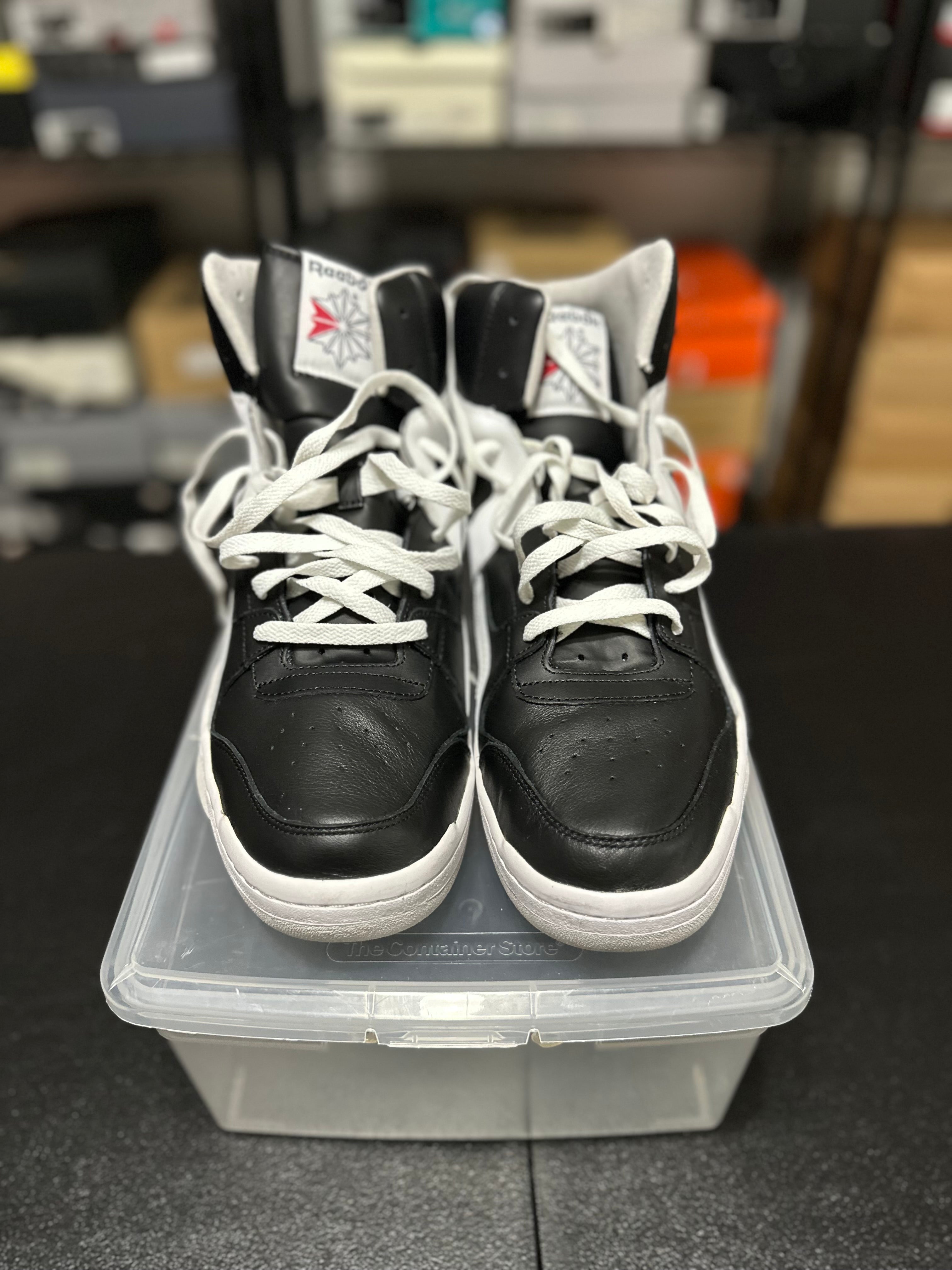 Size 13 - hightop reeboks black/white
