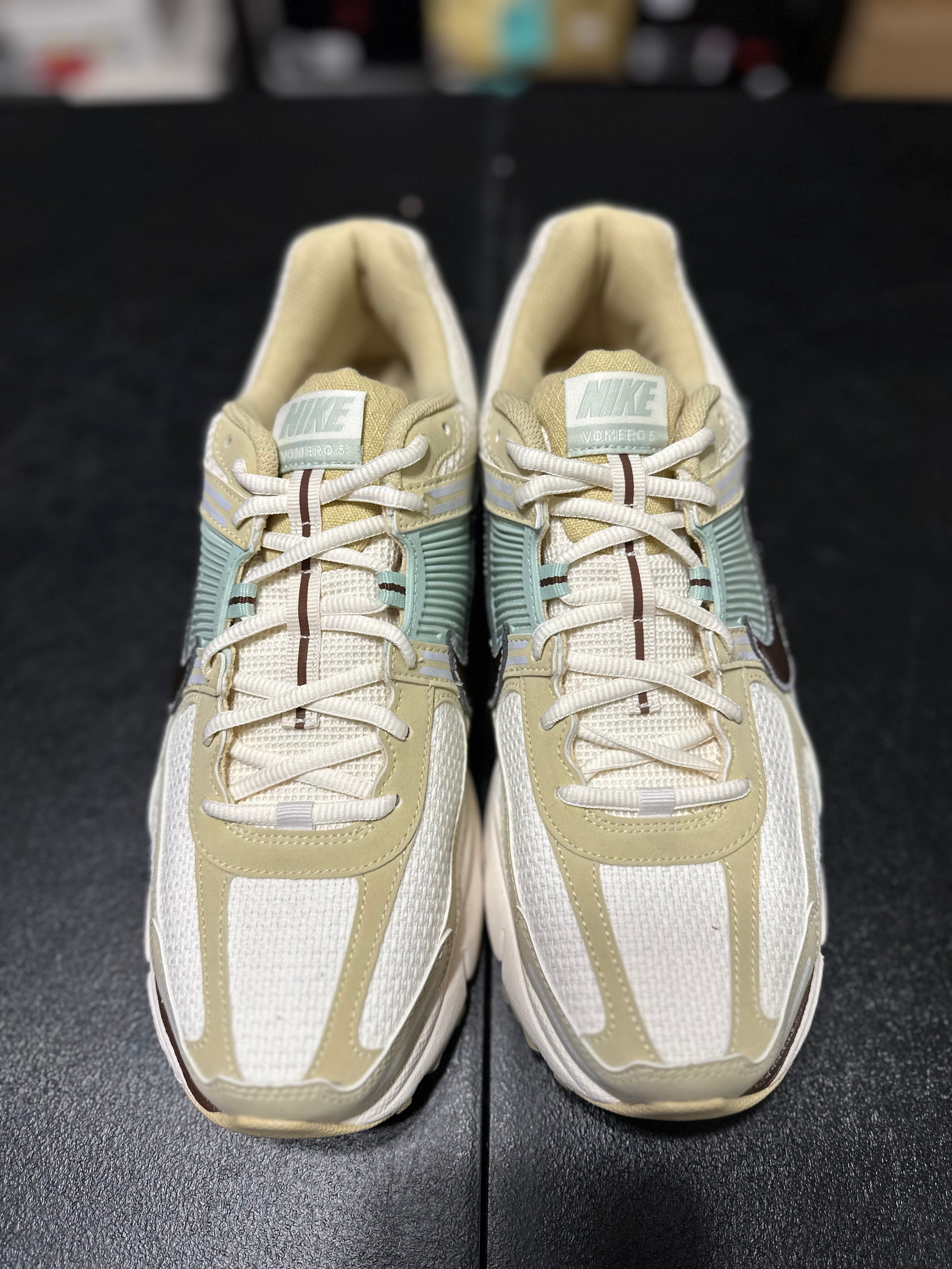 Size 10.5 - Vomero 5