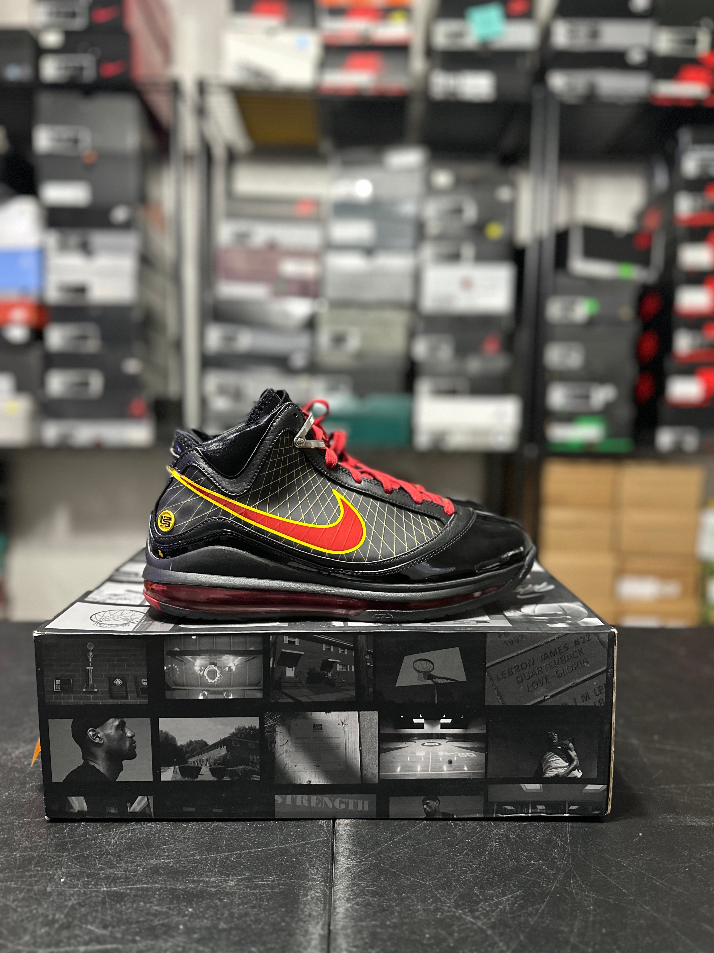 Size 9.5 - LeBron 7 Fairfax
