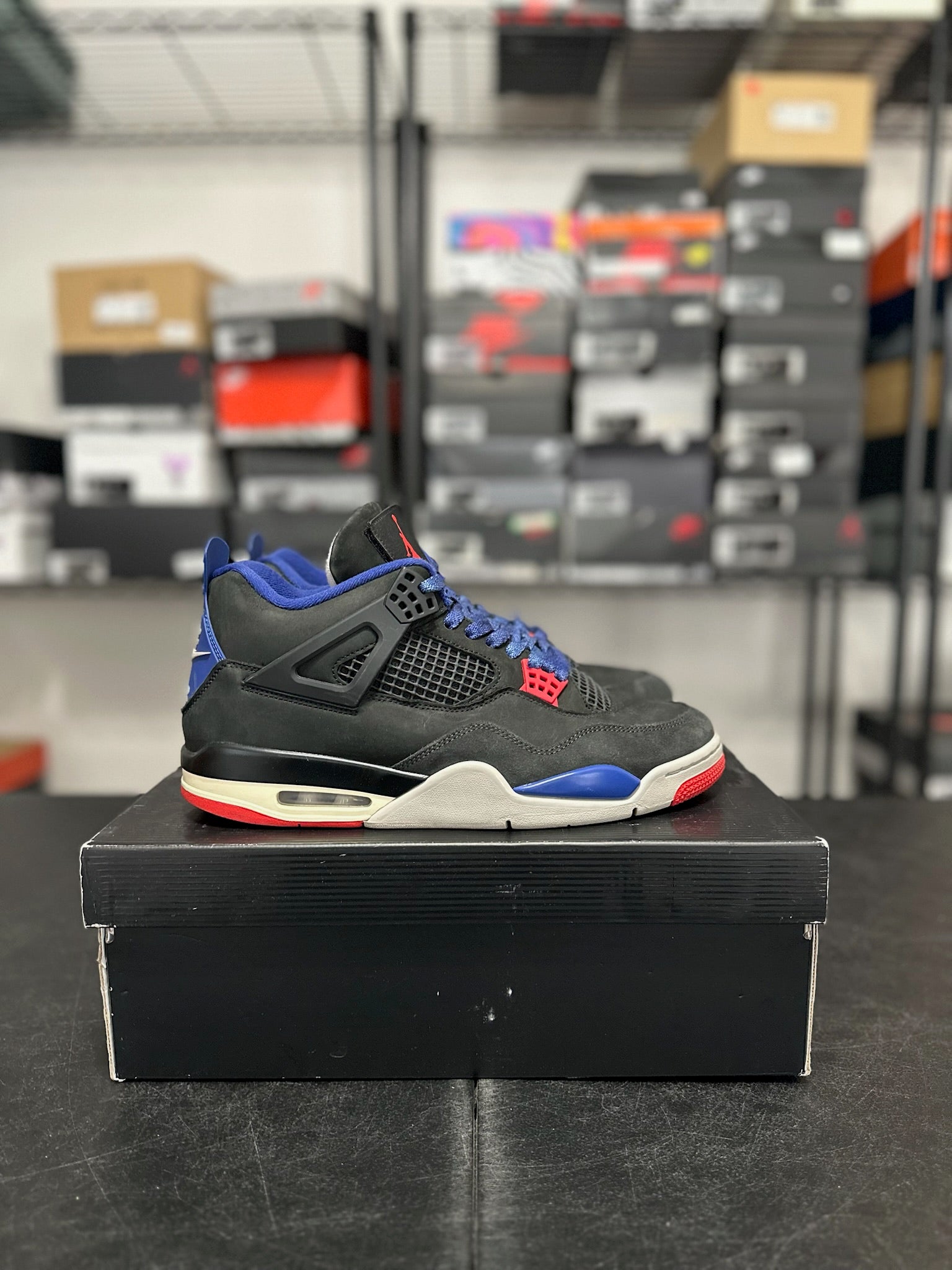 Size 11.5 - j4 rare air