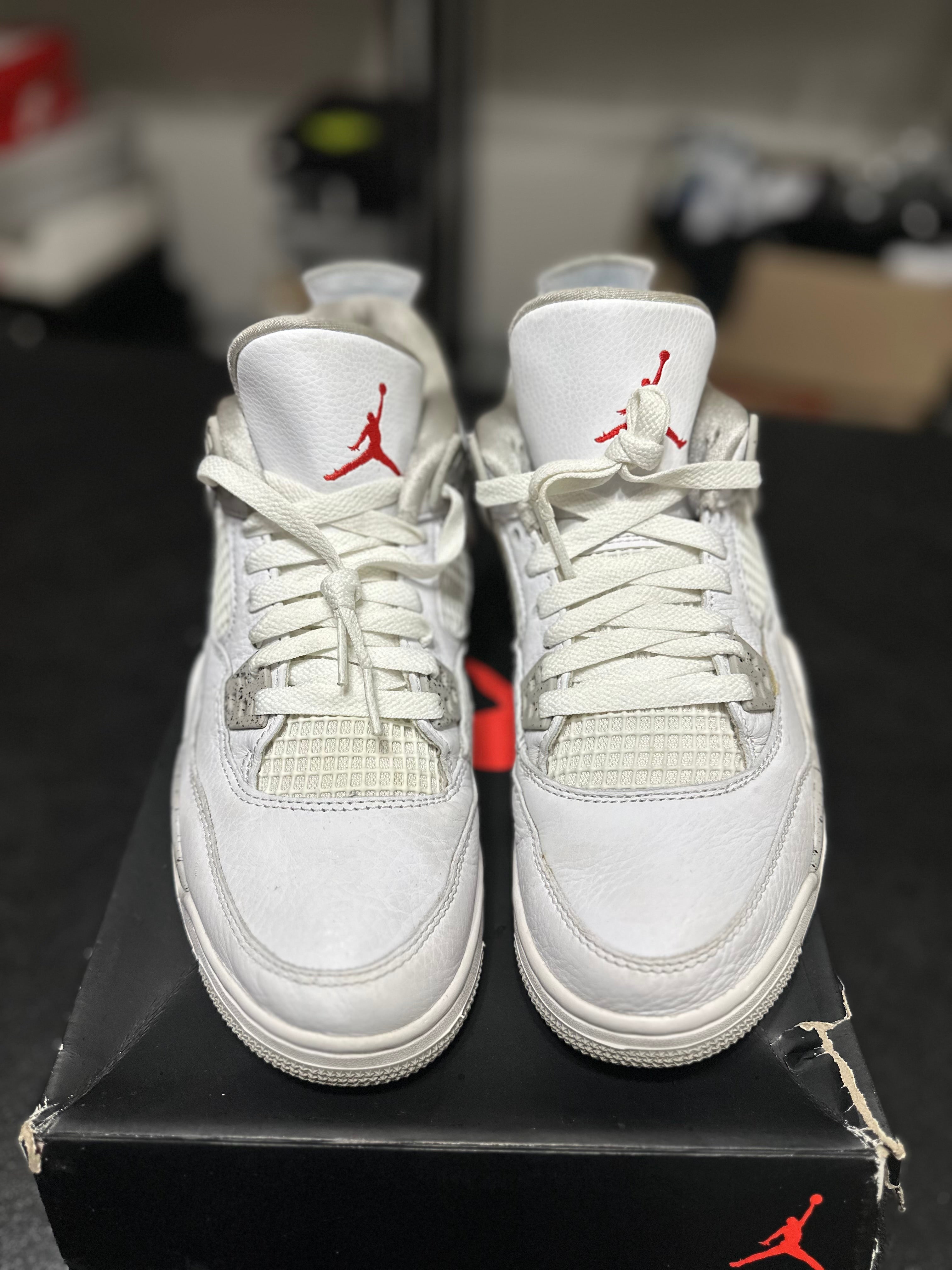 Size 7y - J4 white Oreo