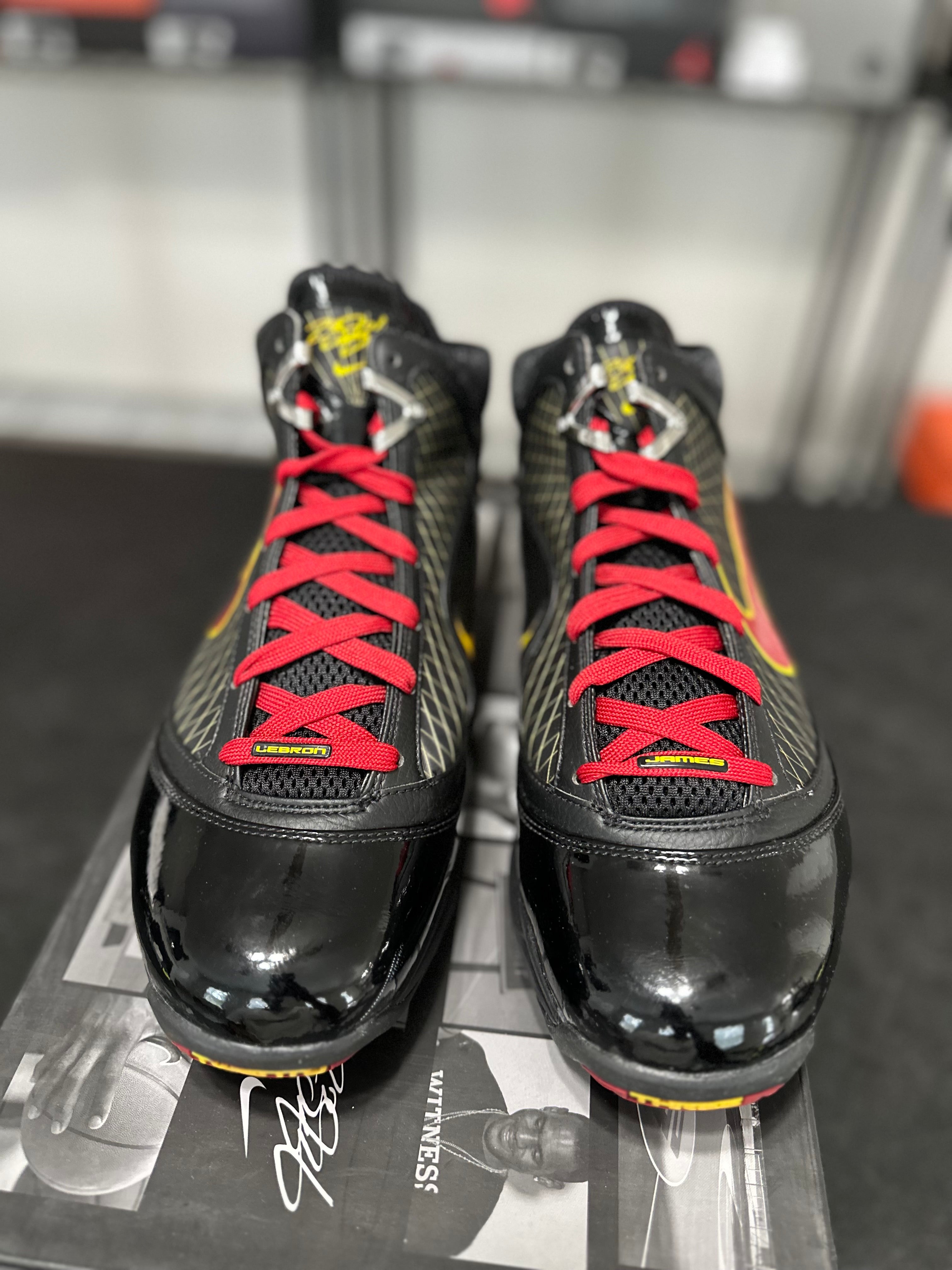 Size 11 - LeBron 7 Fairfax 202