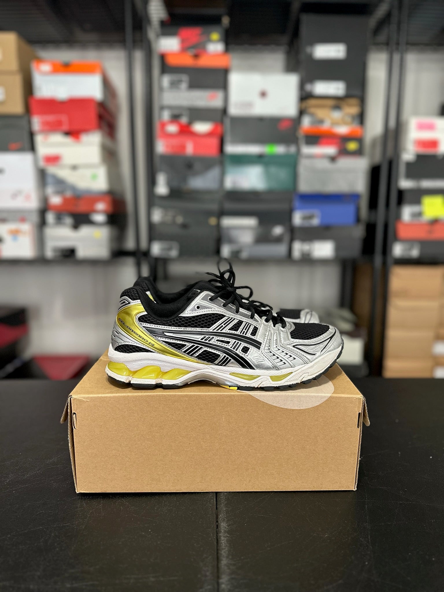 Size 10 - ASICS Gel Kayak 14 Black Lemon Spark