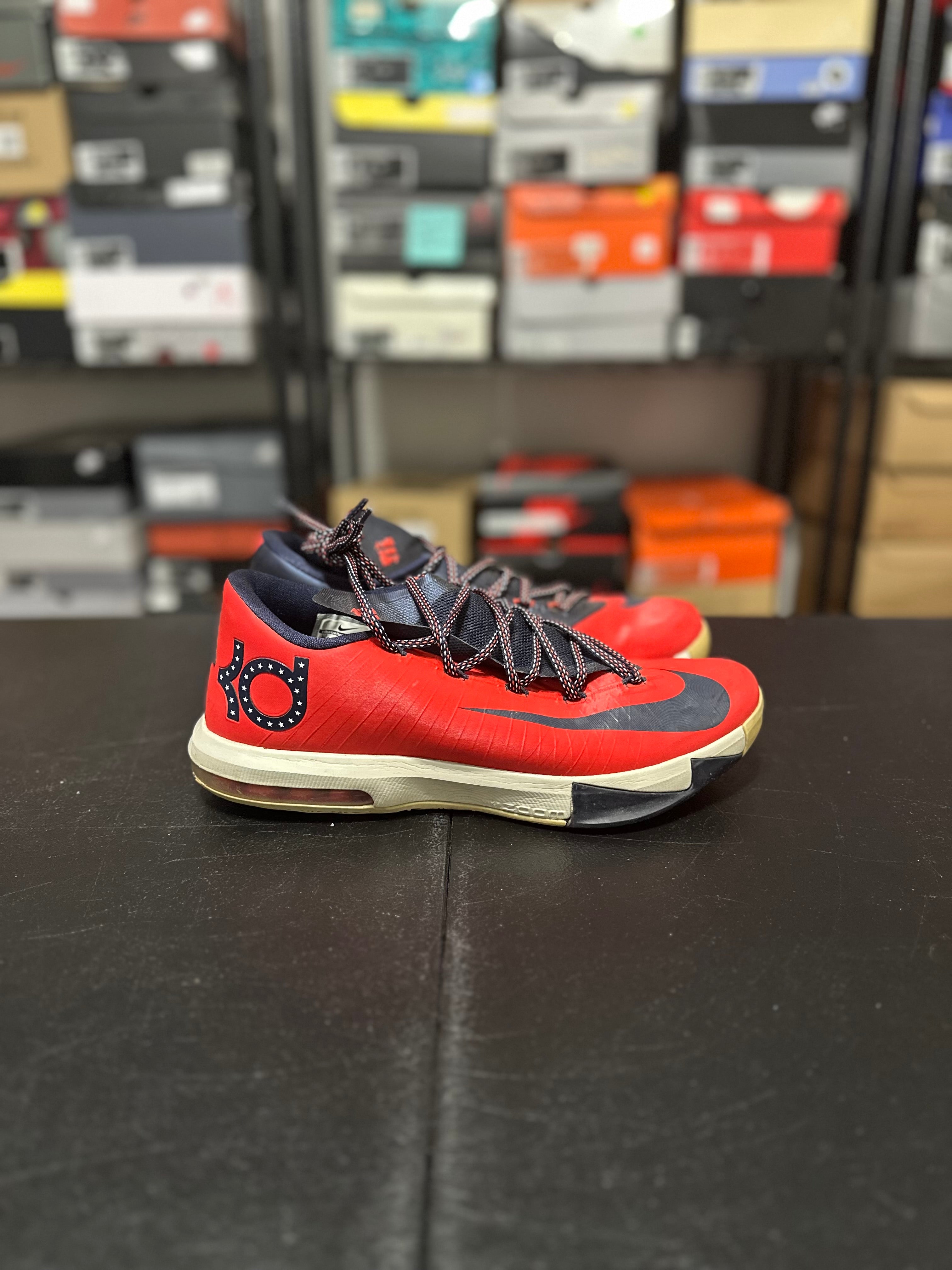 Size 10.5 - KD6 DC