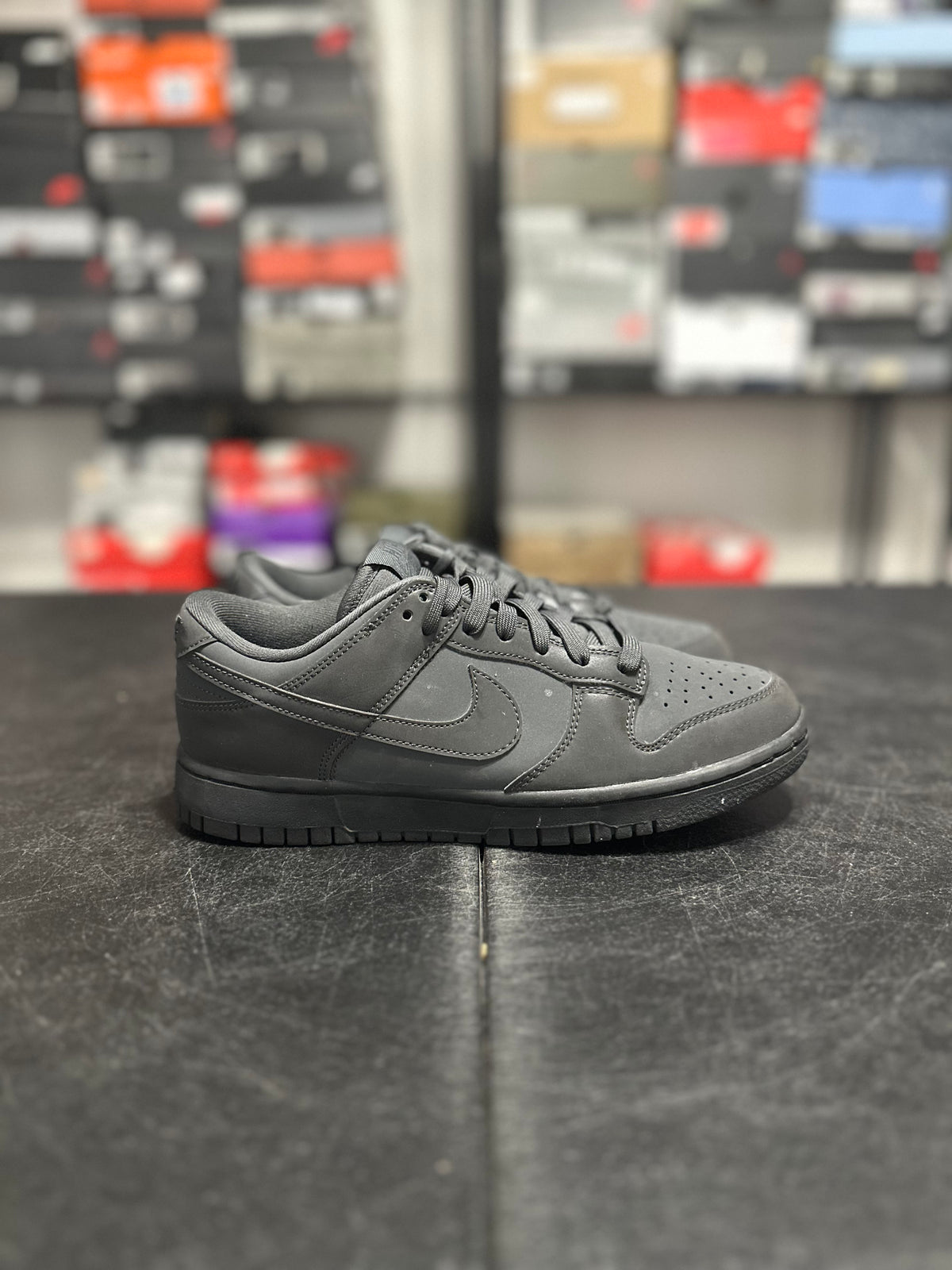 Size 7 - (8.5w) dunk low cyber reflective