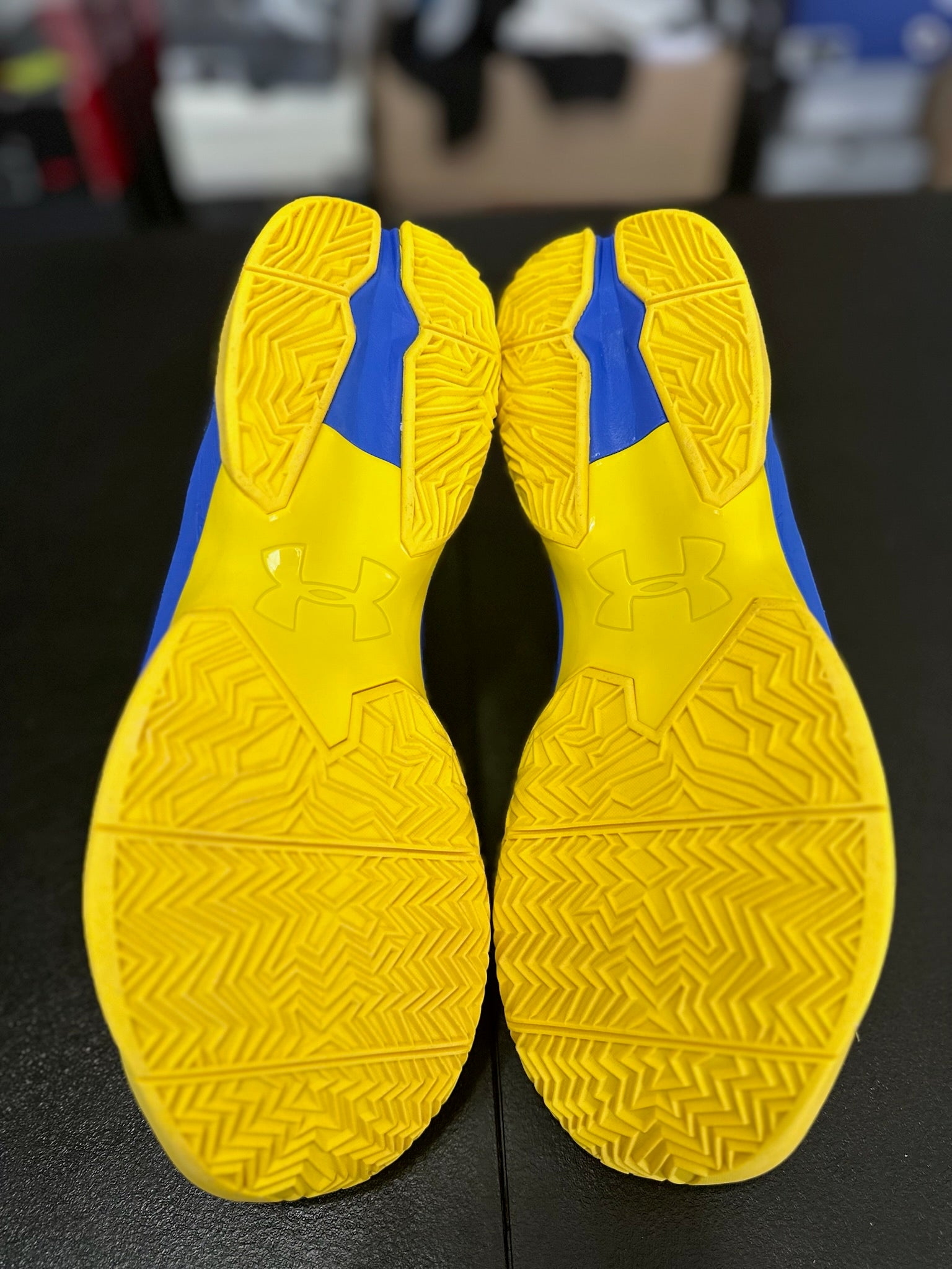 Size 9.5 - Curry 2.5 Navy/Yellow DS