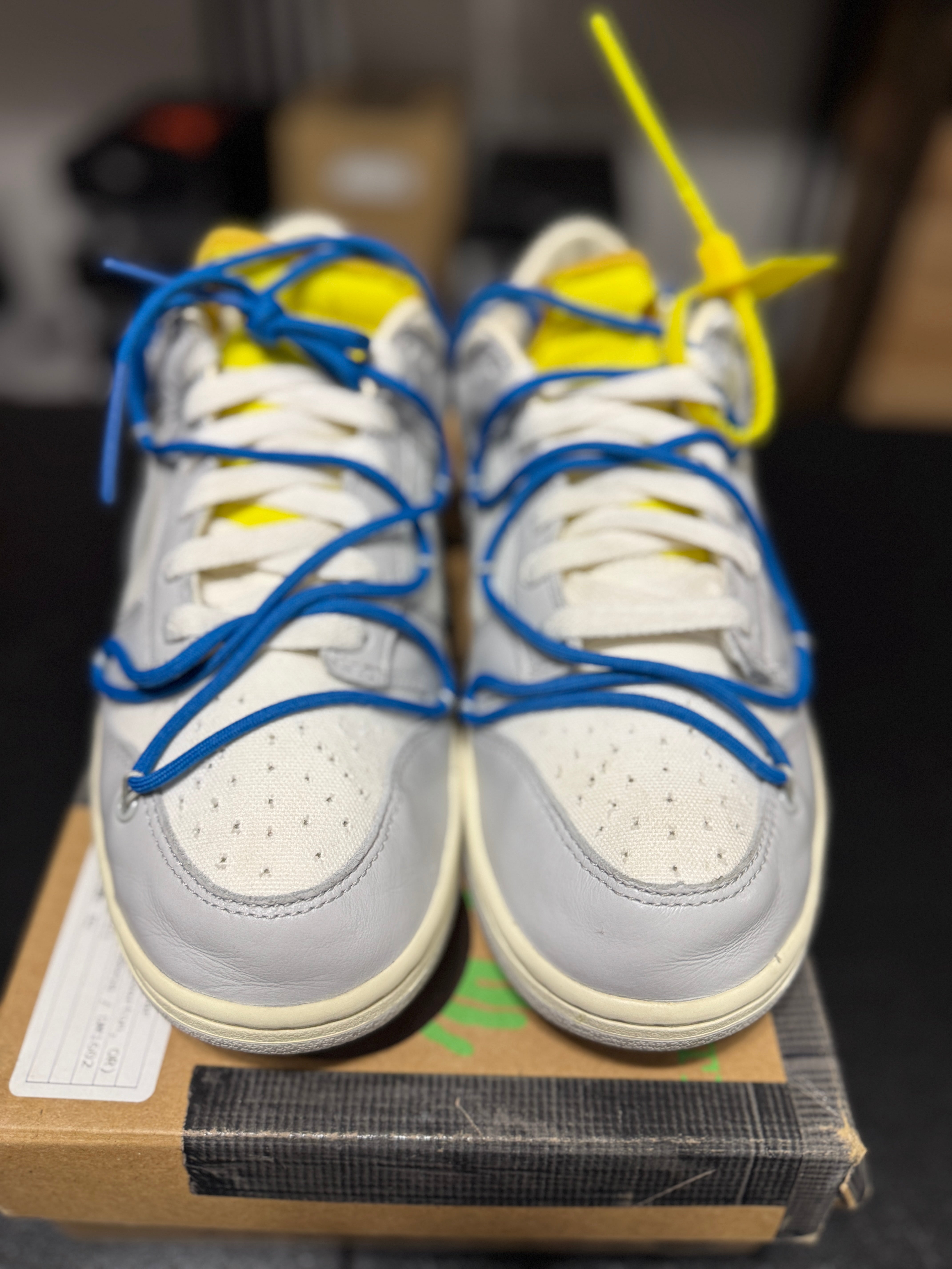 Size 9 - Dunk low off white lot 10