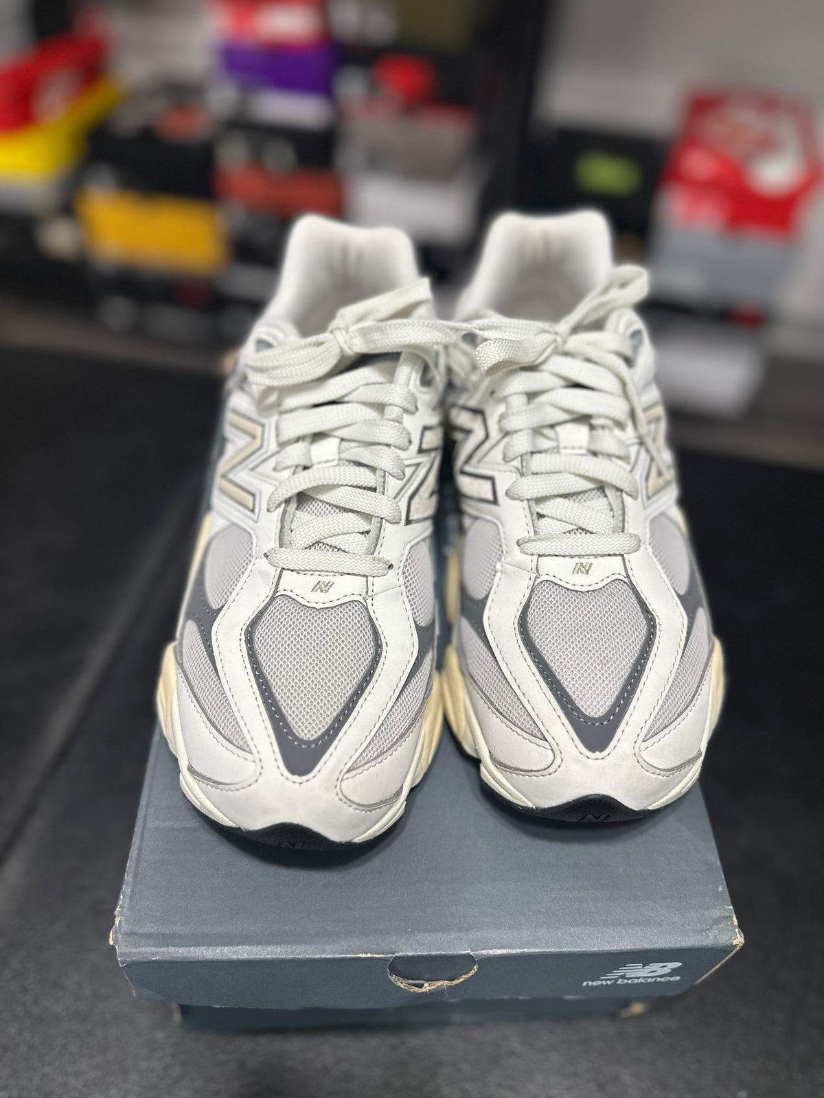 Size 7 - NB 9060