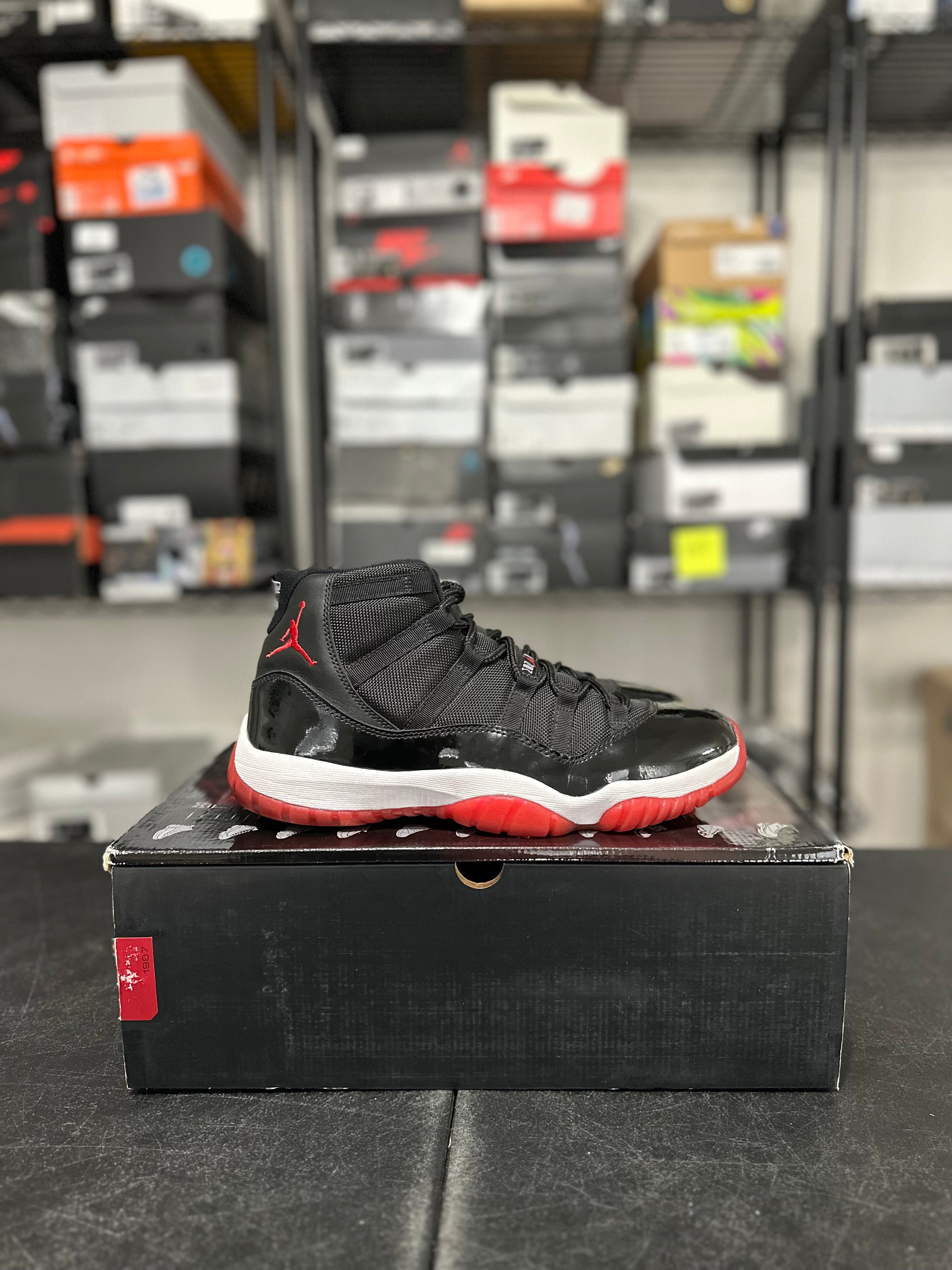Size 10 - J11 playoff bred 2008