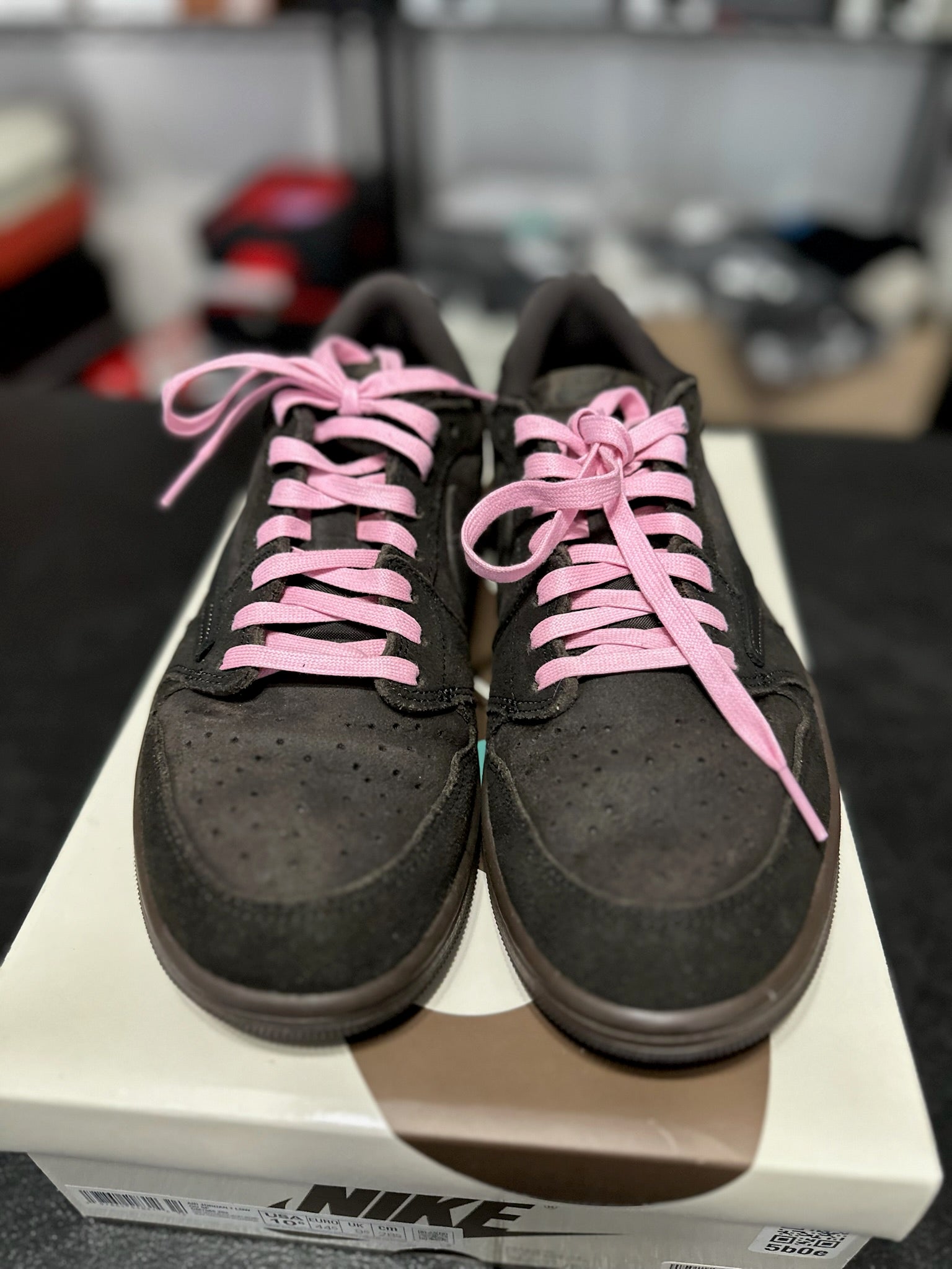 Size 10.5 - J1 Low Travis Scott Velvet Brown