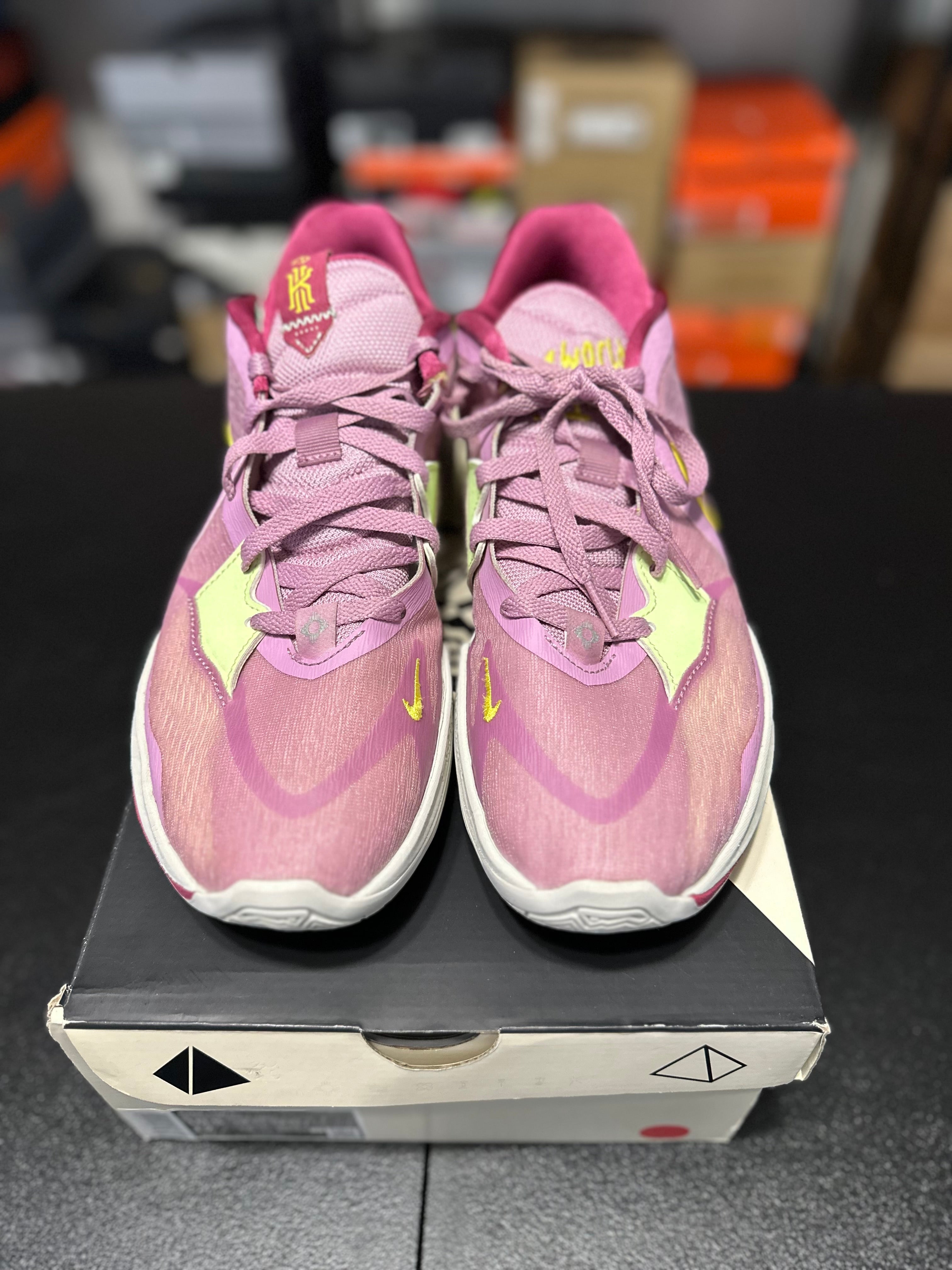 Size 10.5 - Kyrie low 5 orchid