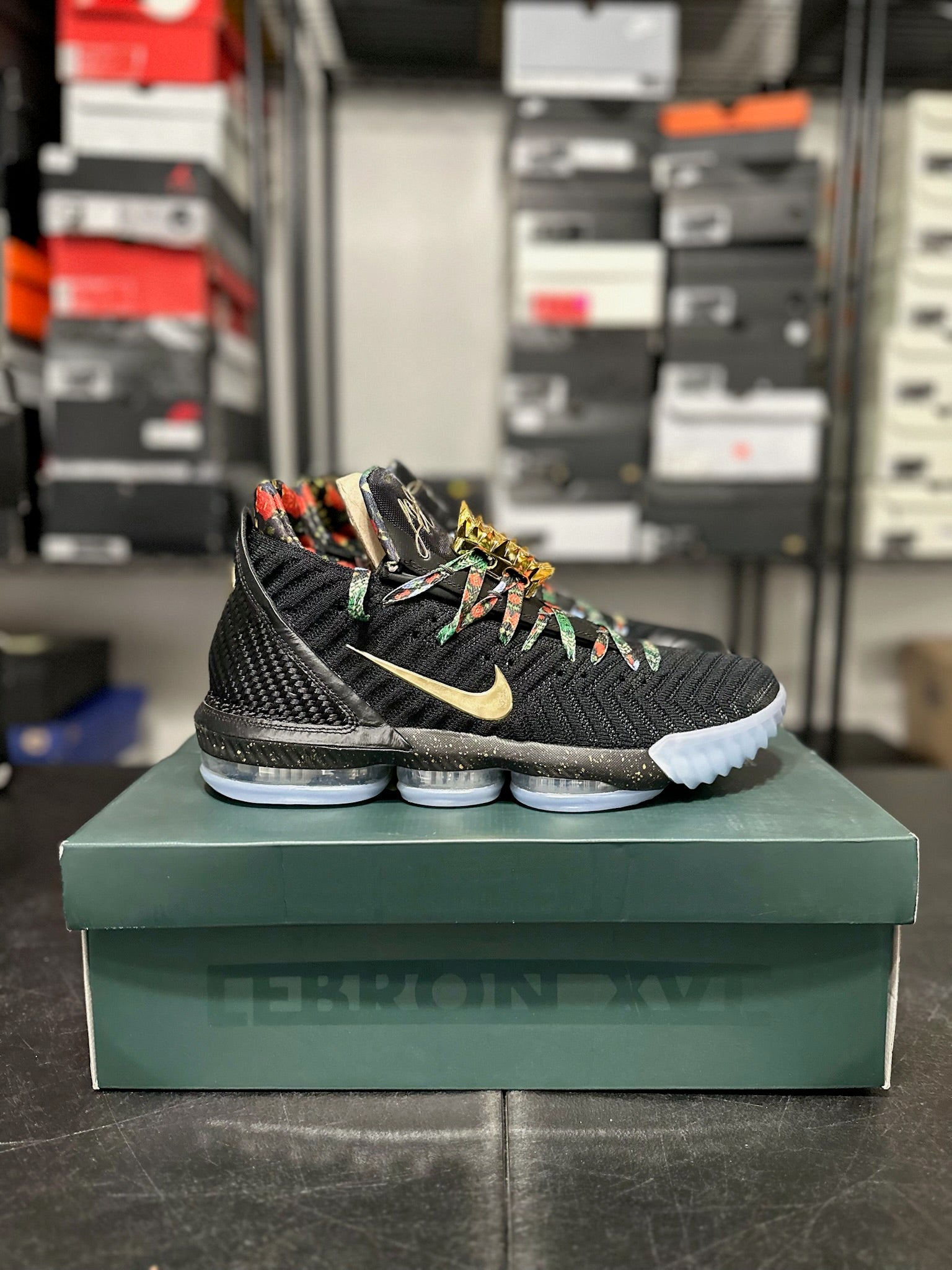Size 12 - LeBron 16 Watch the Throne