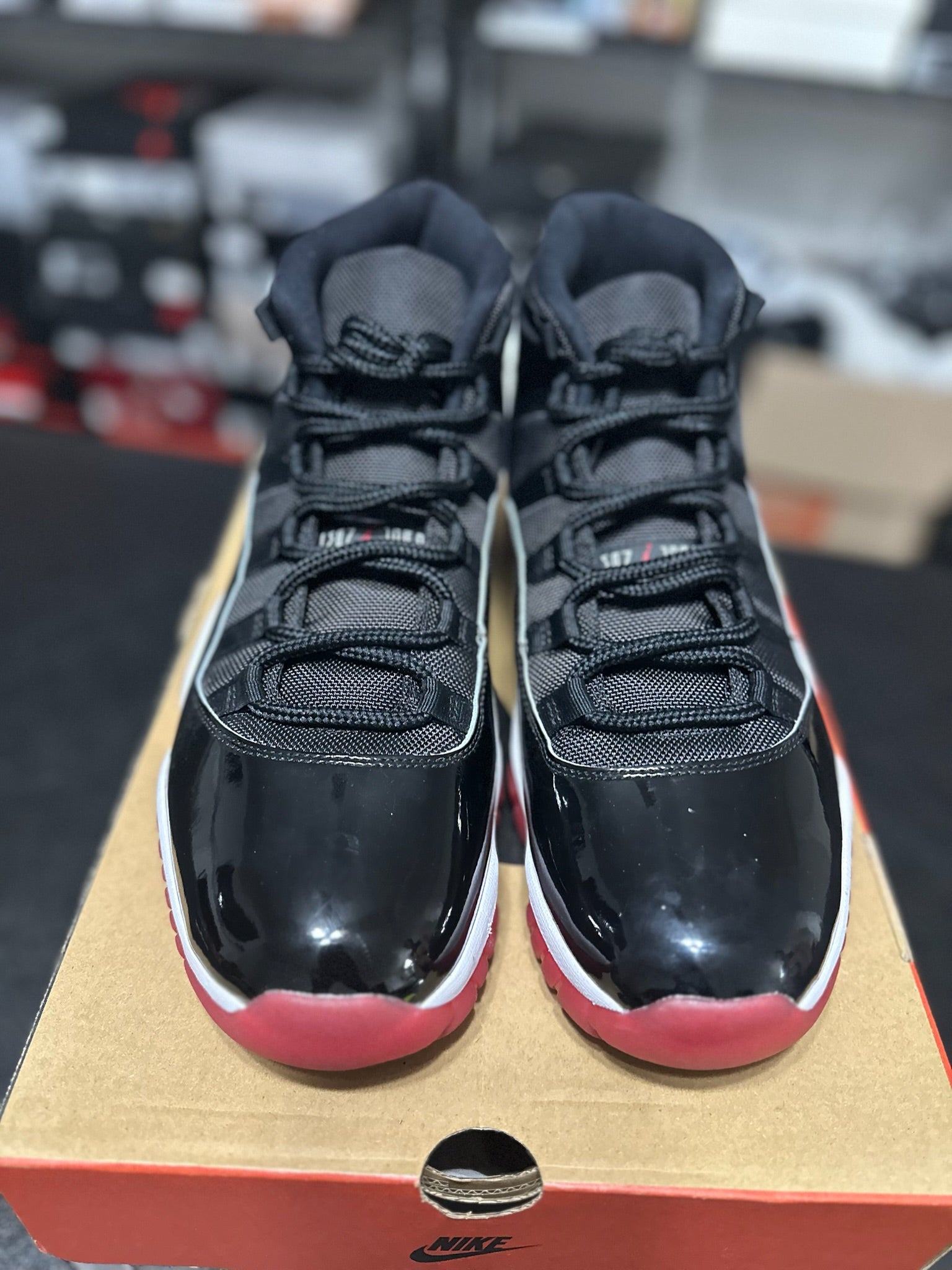 Size 13 - J11 Playoffs Bred