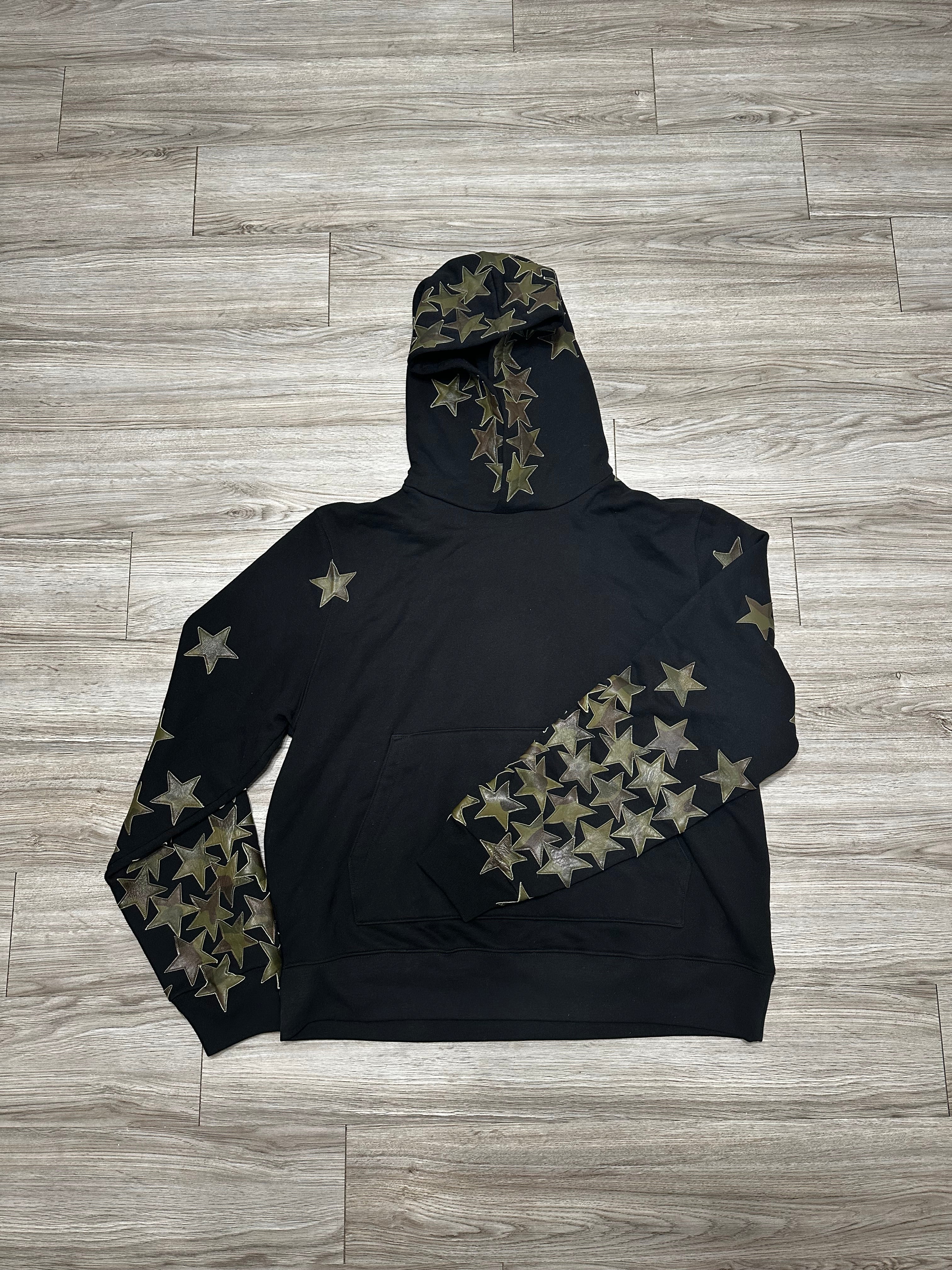 Size XL - Amiri camo star hoodie