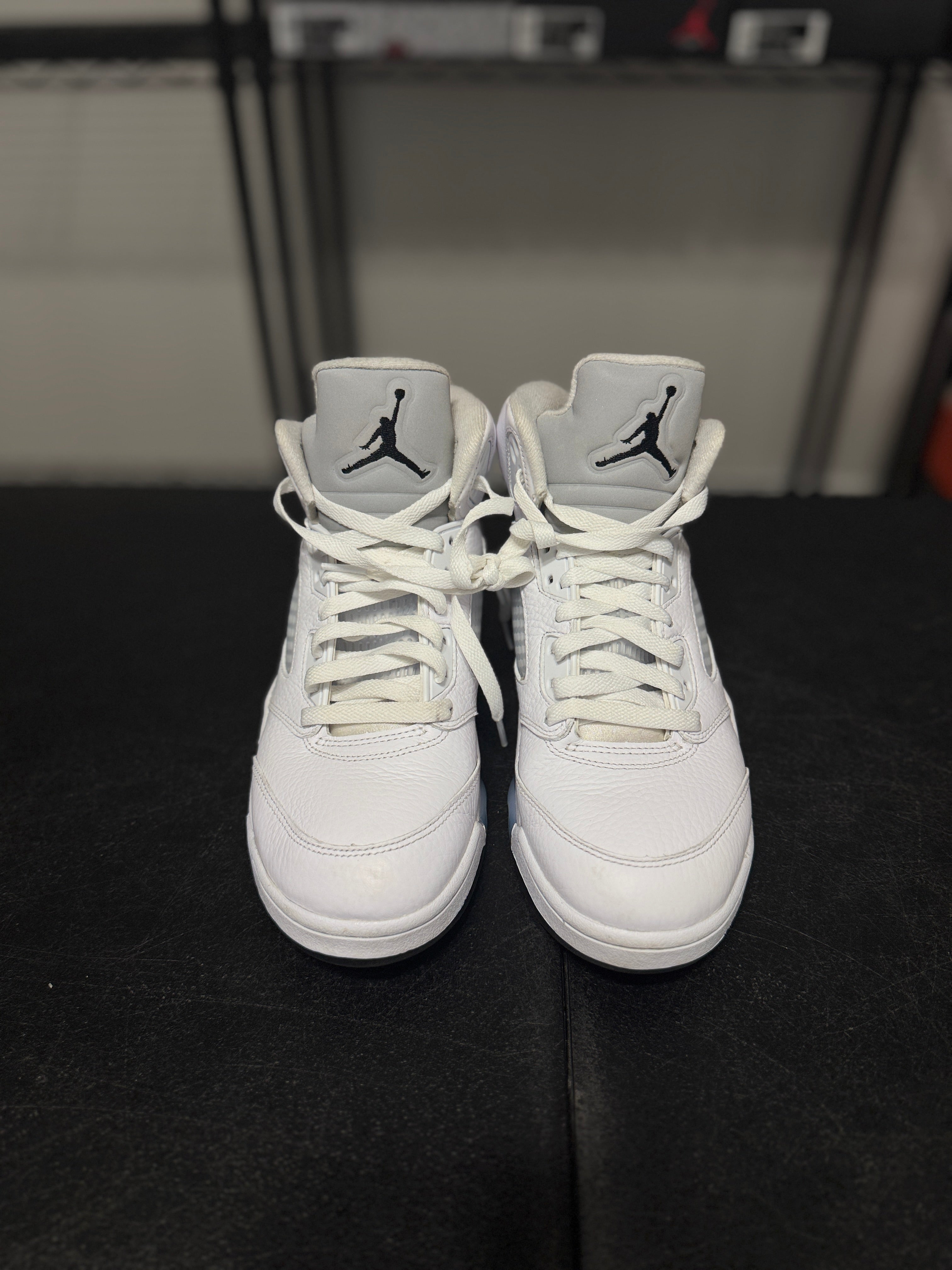 Size 8 - J5 white metallic