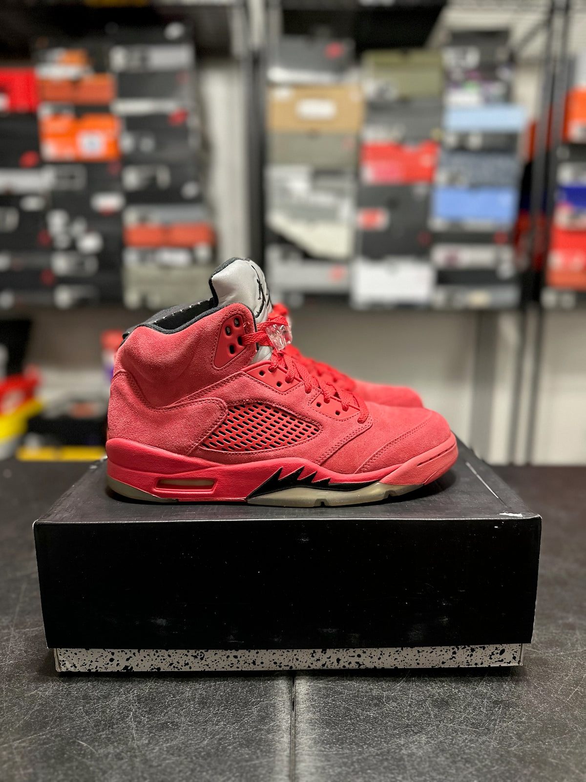 Size 9 - j5 red suede