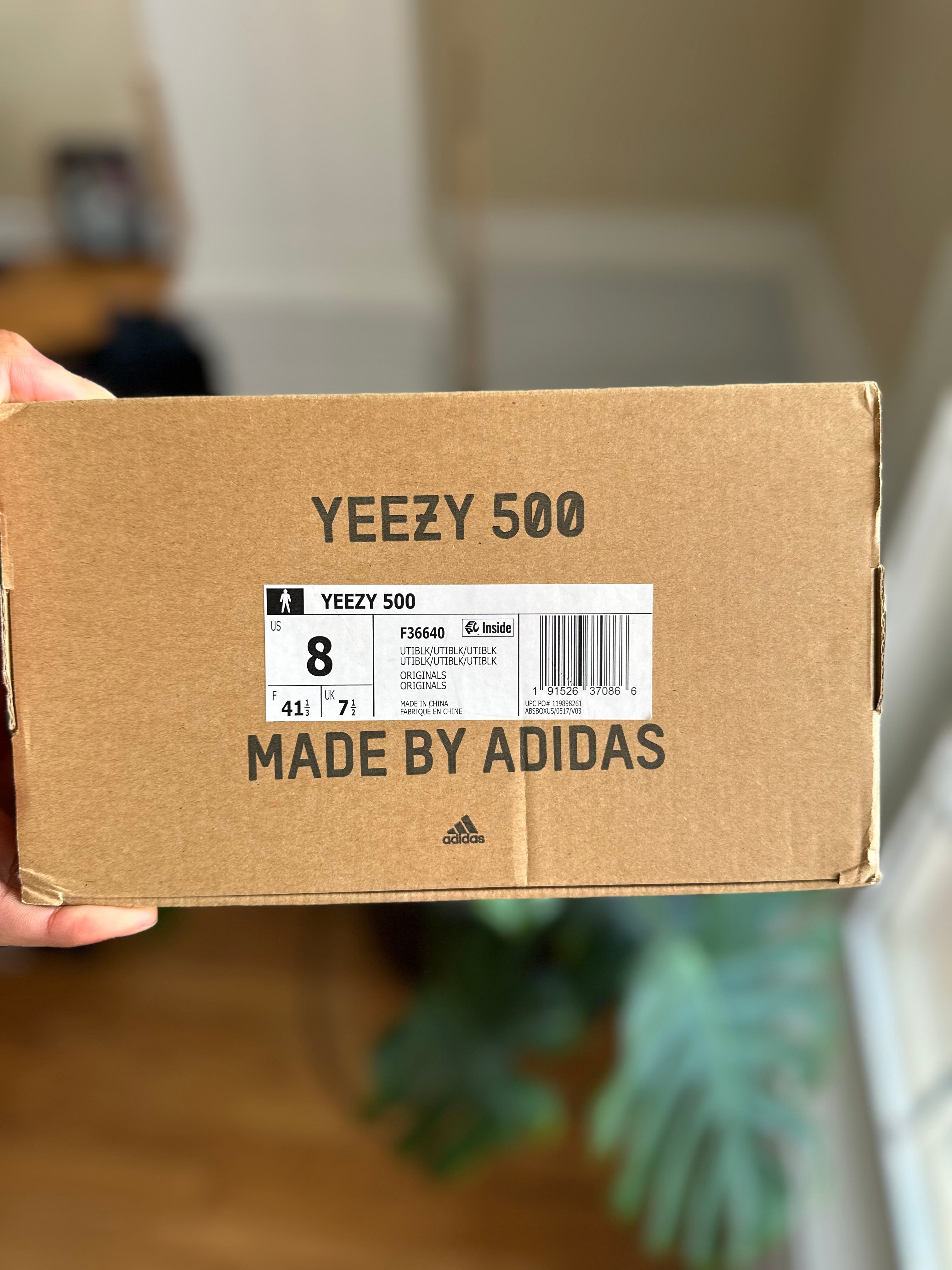 Size 8 - YZY 500 utility black