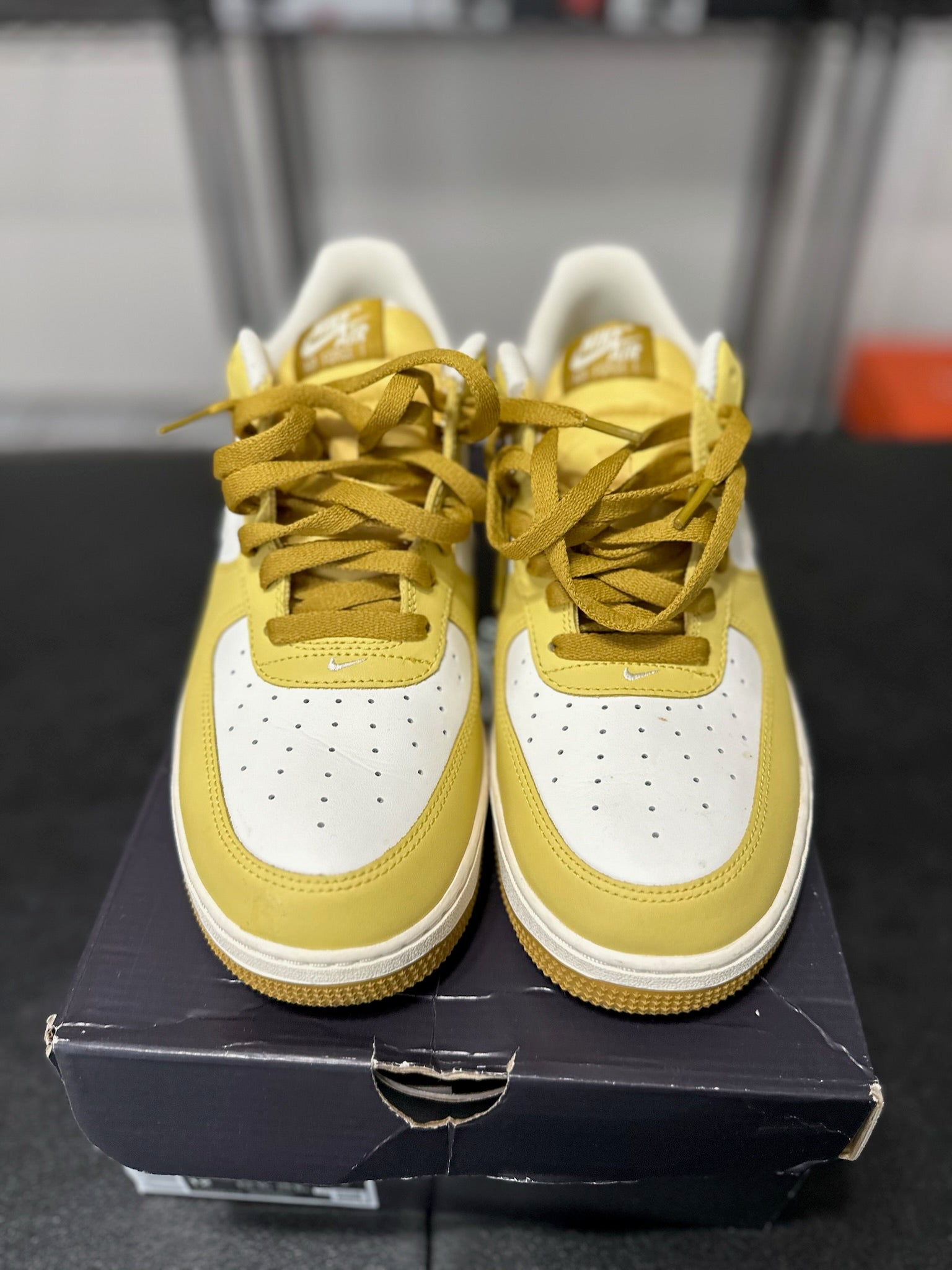 Size 10.5 - AF 1 Low ā07 Bronzine Saturn Gold