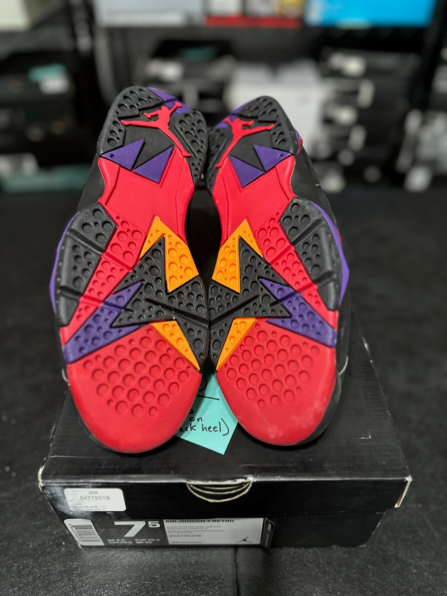 Size 7.5 - J7 Raptors DS