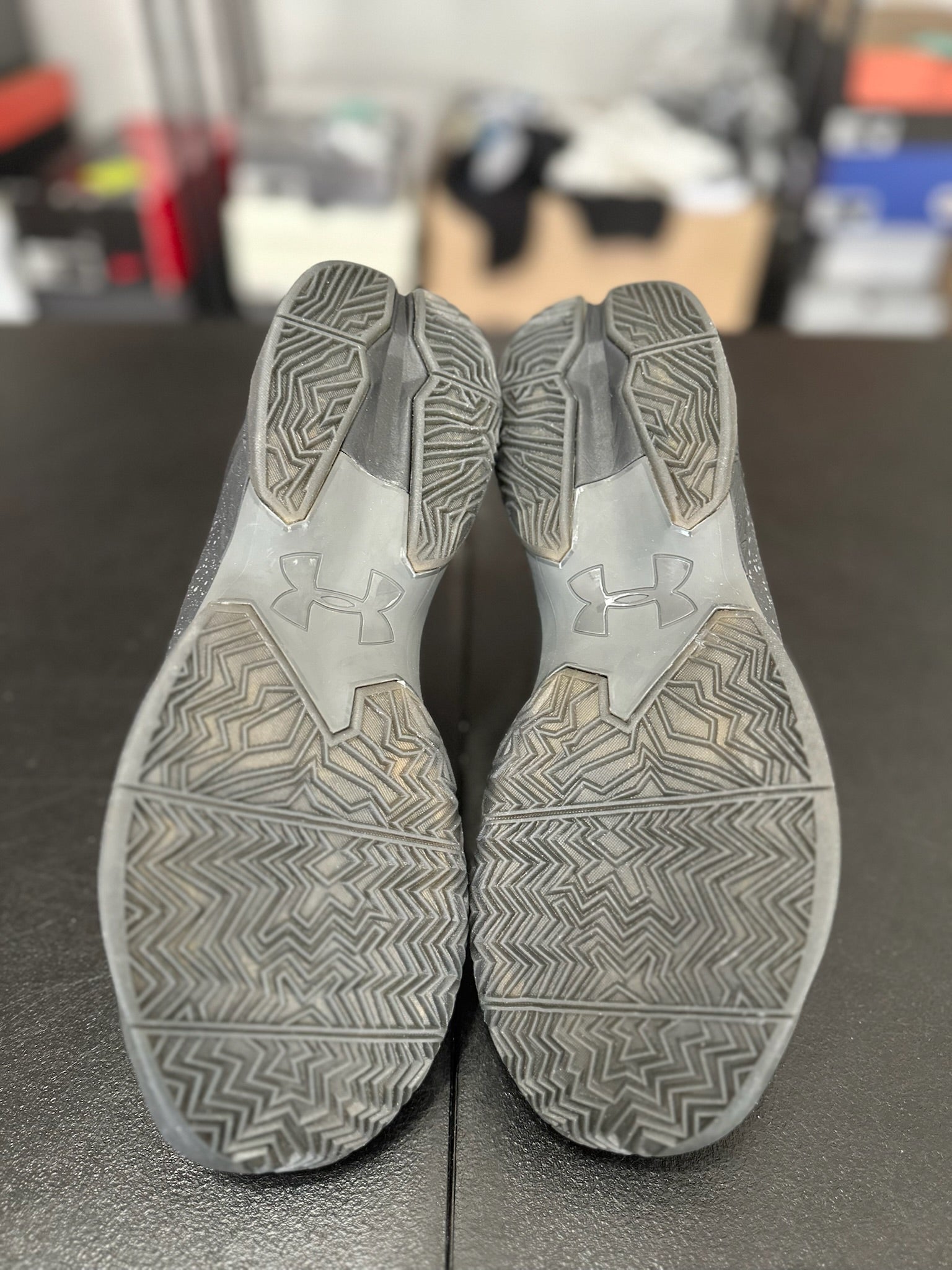 Size 9.5 - Curry 2.5 Black/Black DS